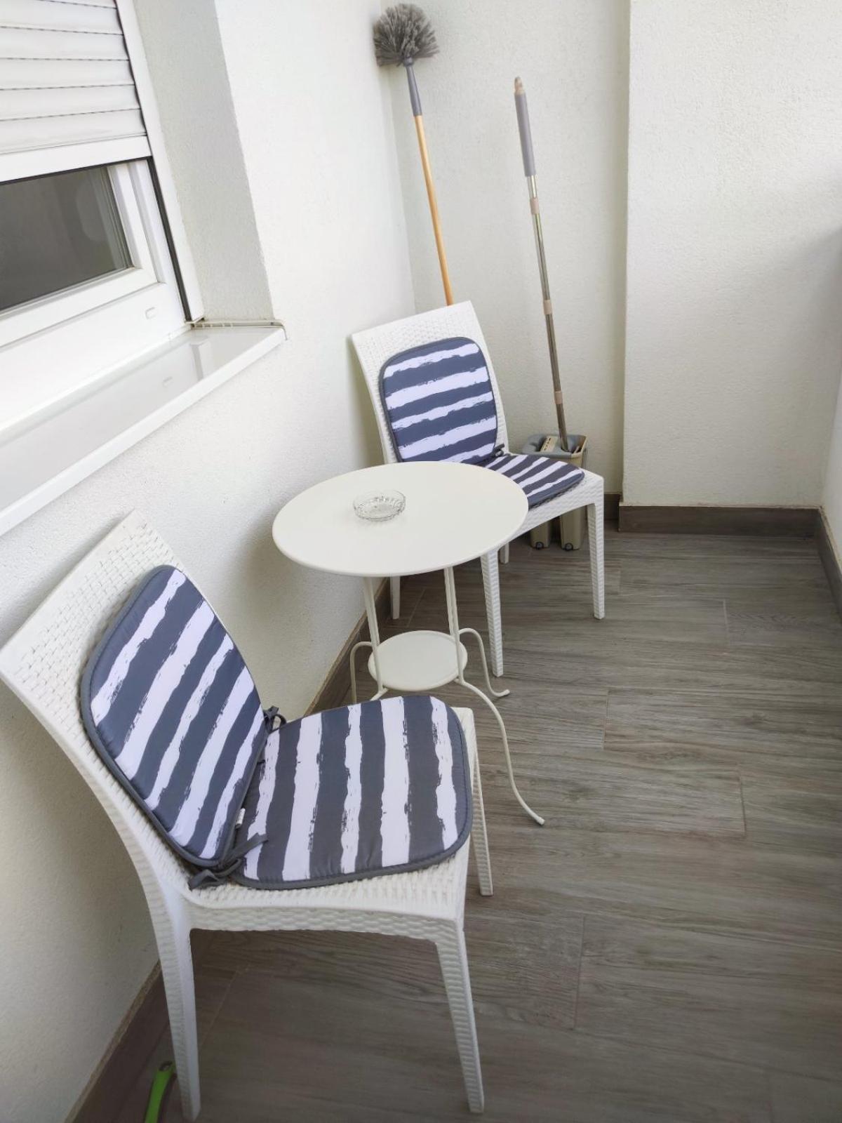 Avenoir Suite view 3