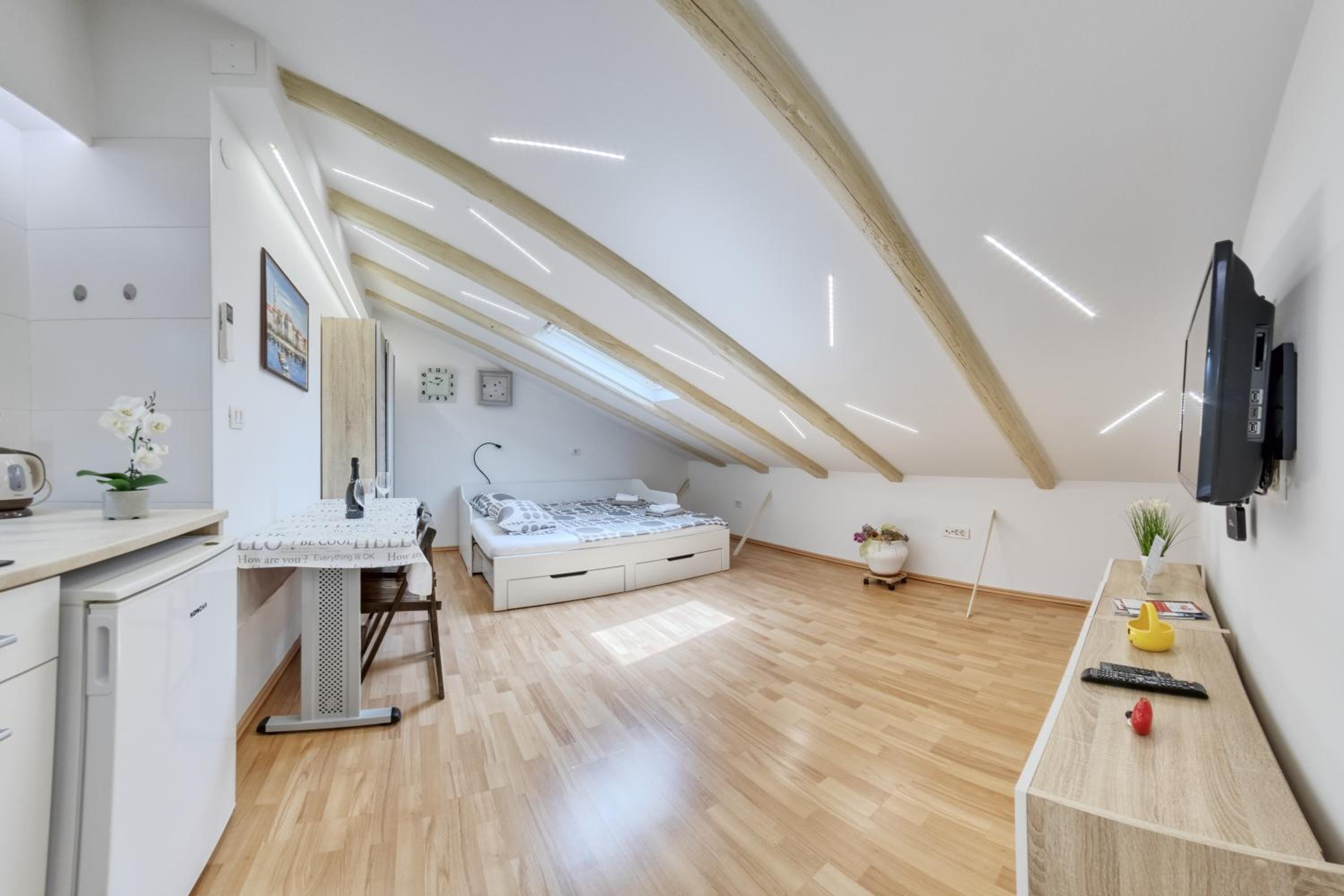 Apartment light in Pula