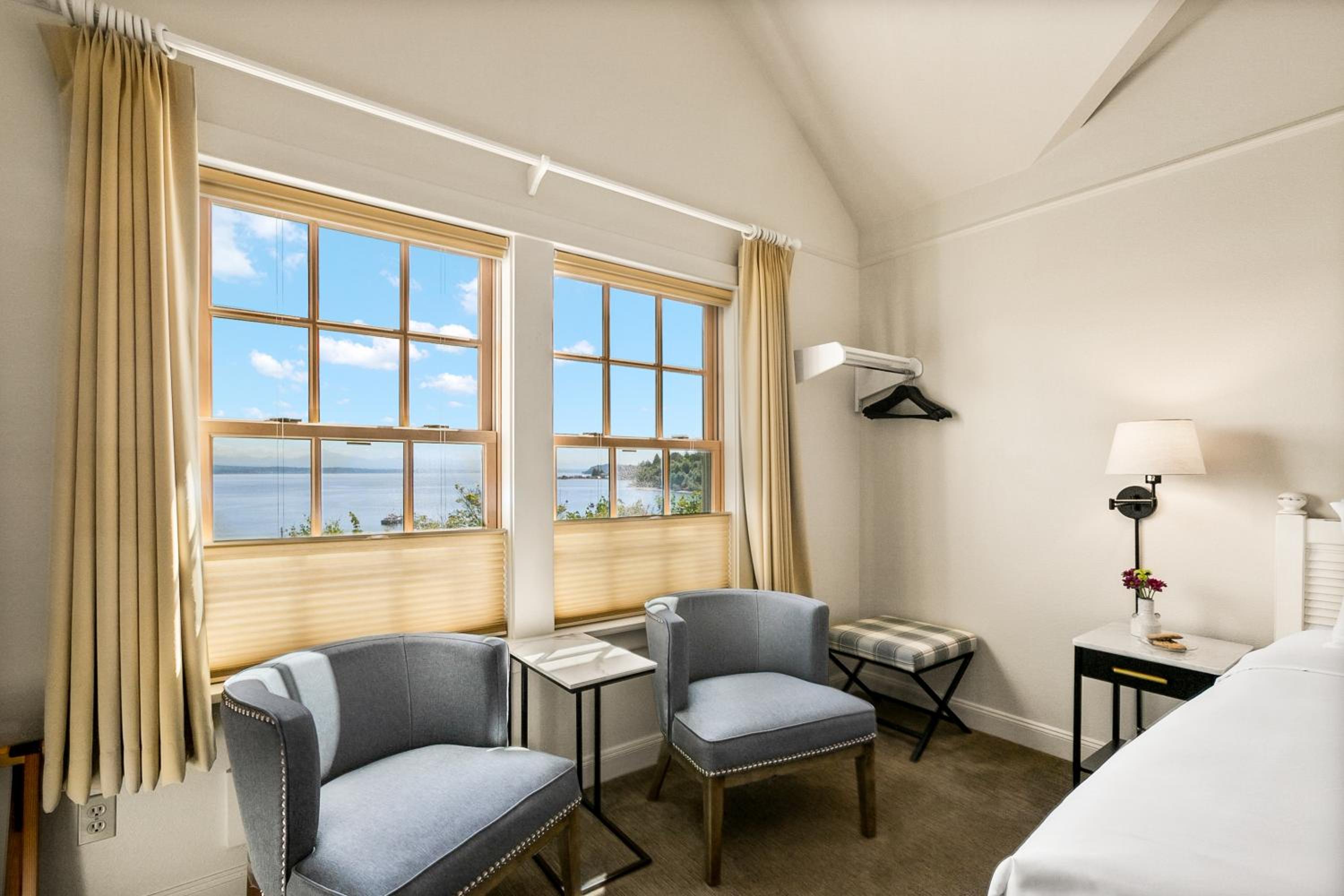 Saratoga Inn