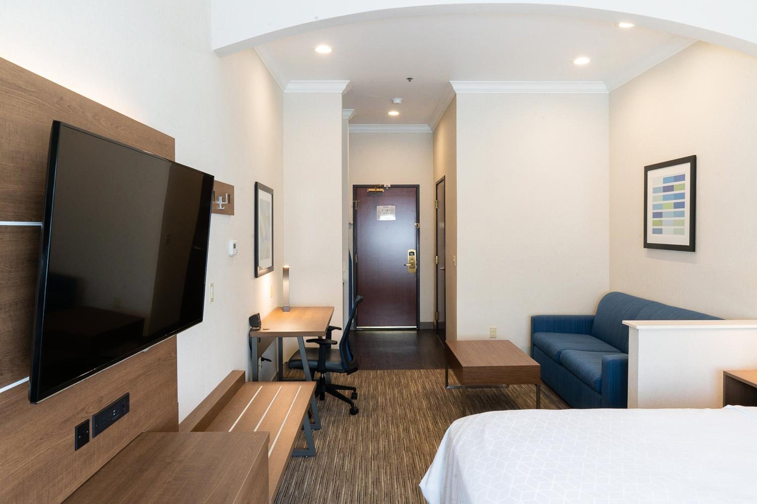Holiday Inn Express Davis-University Area, an IHG Hotel - Property Image 27