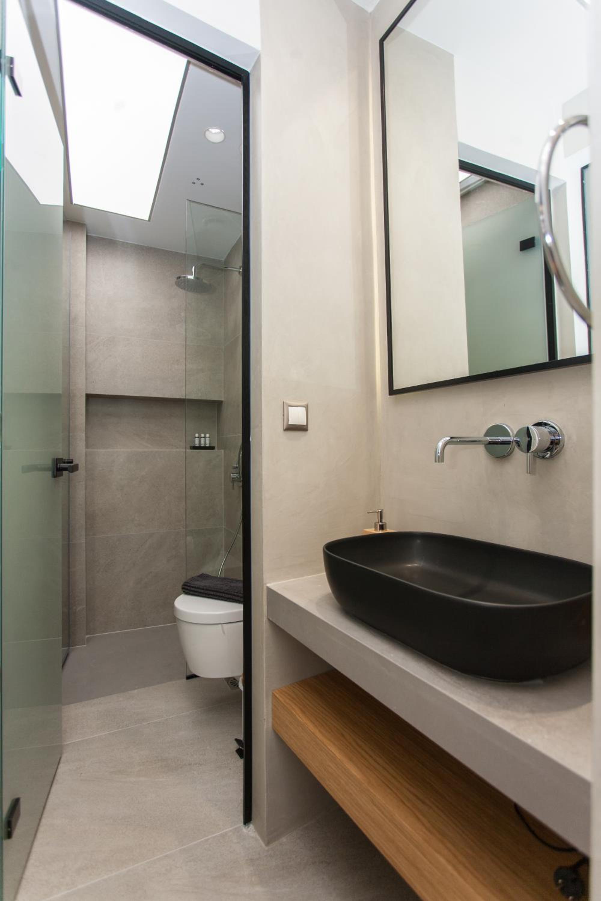 Agora Suites