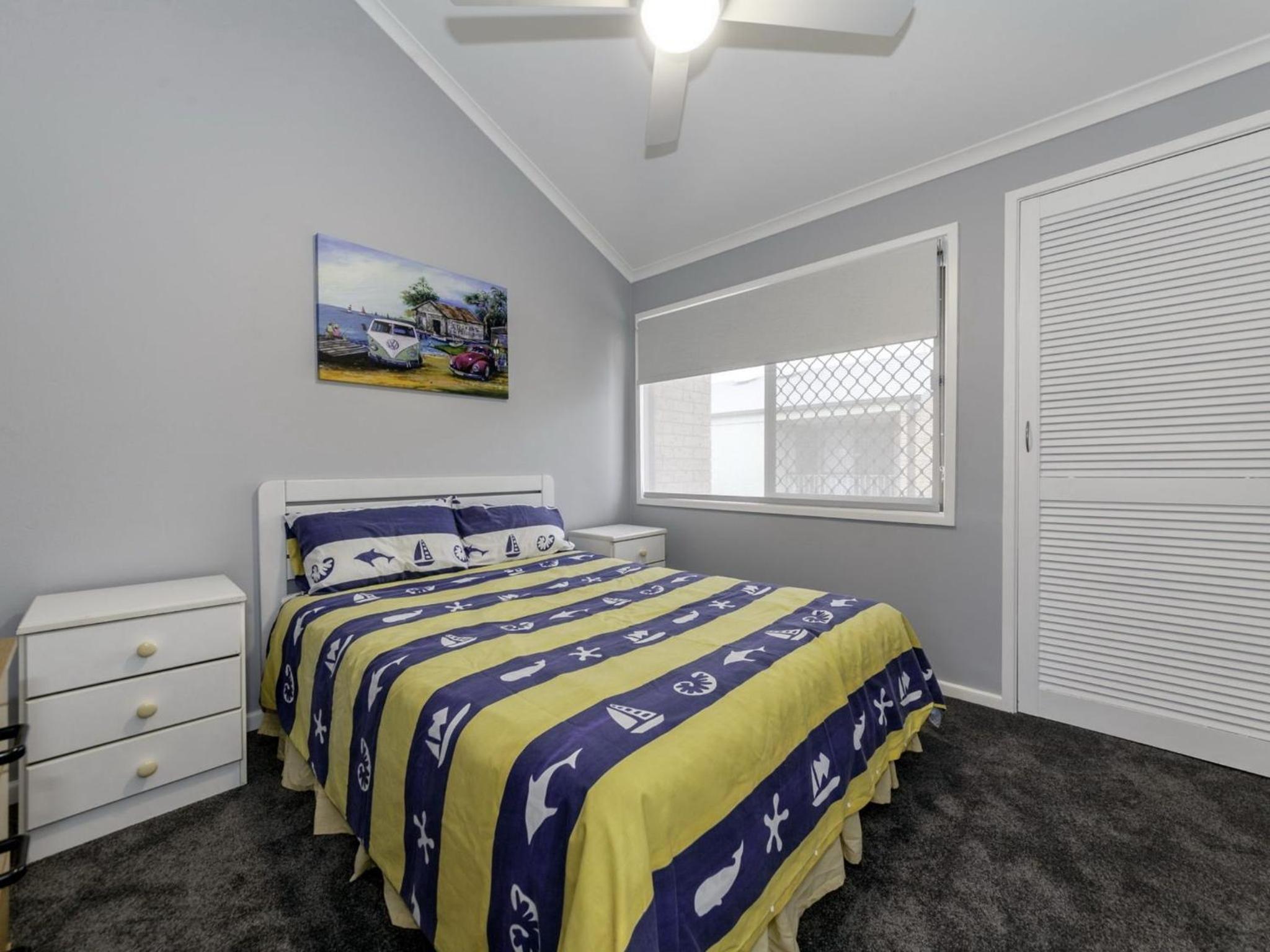 Bay Parklands 4, 2 Gowrie Avenue - pool & tennis court
