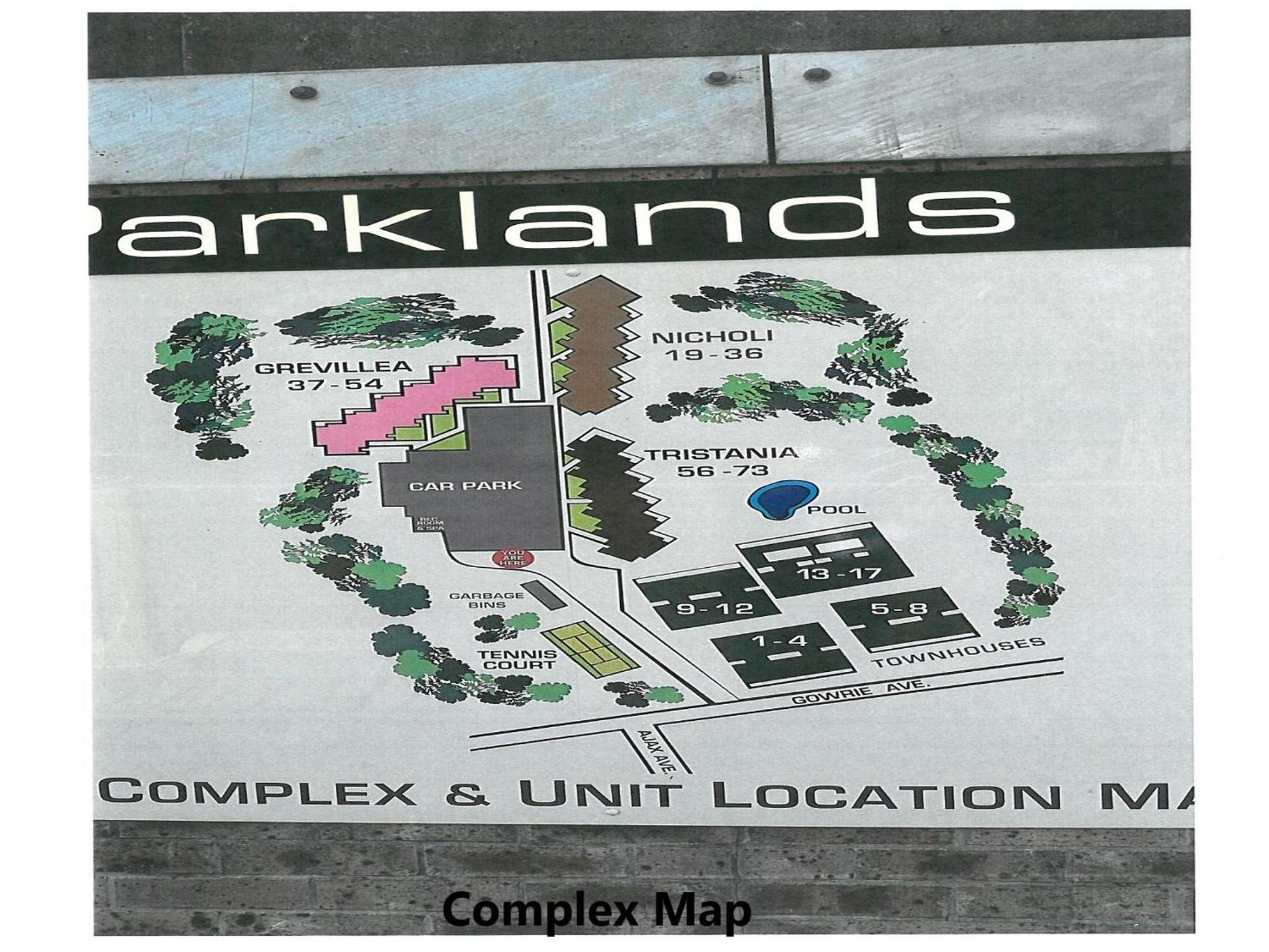 Bay Parklands 4, 2 Gowrie Avenue - pool & tennis court