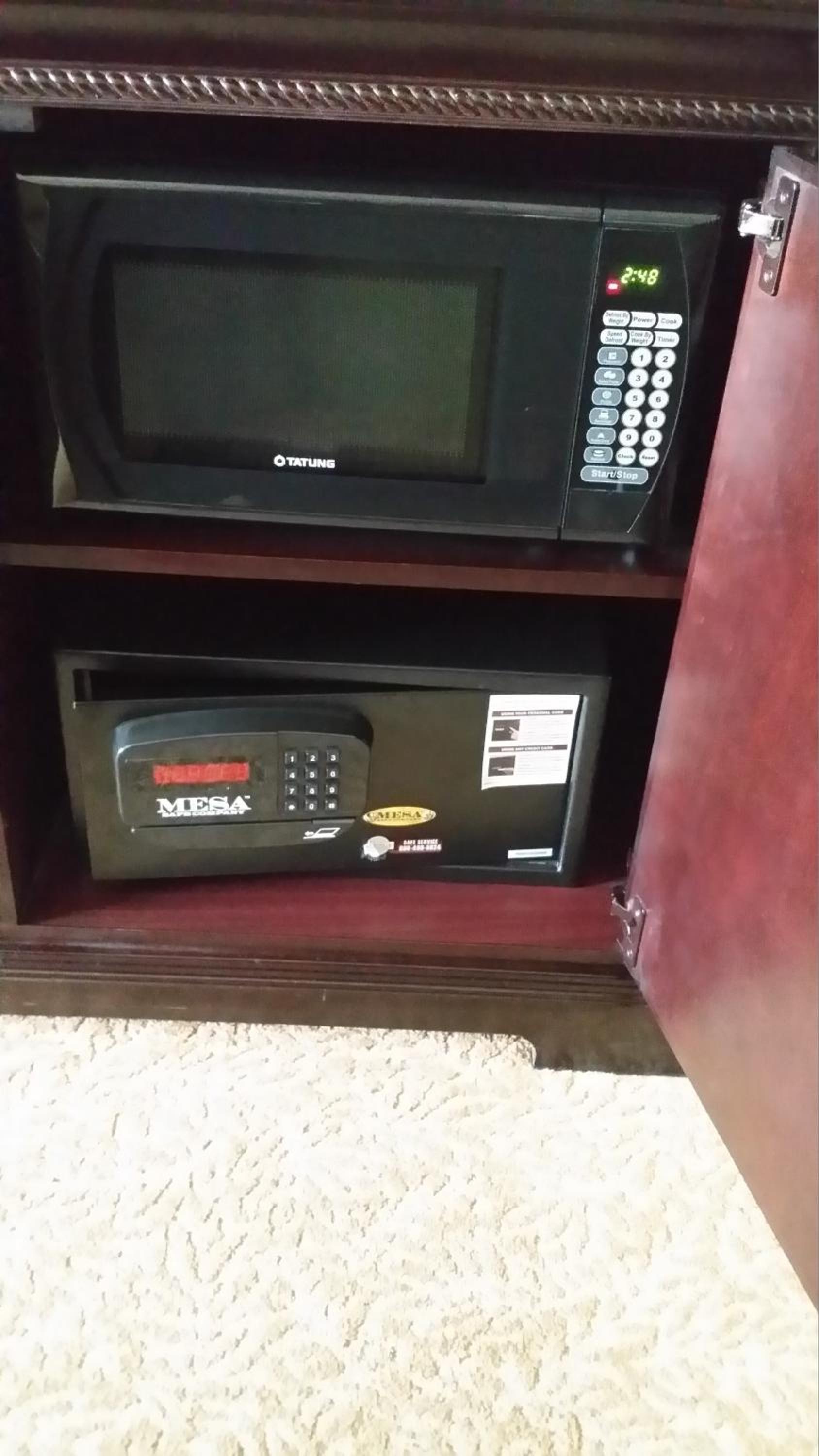 Minot Vacations - Country Inn  Suites by Radisson, Minot, ND - Property Image 1