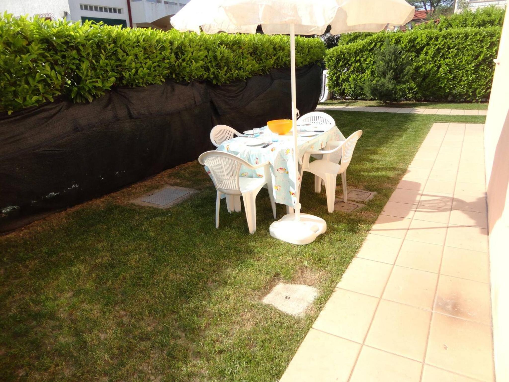 Stunning villa with private garden - Beahost