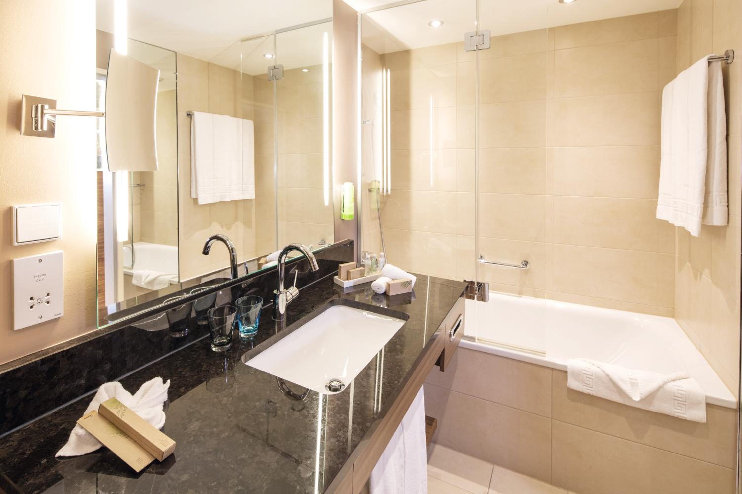 Mövenpick Hotel Izmir - Image 59