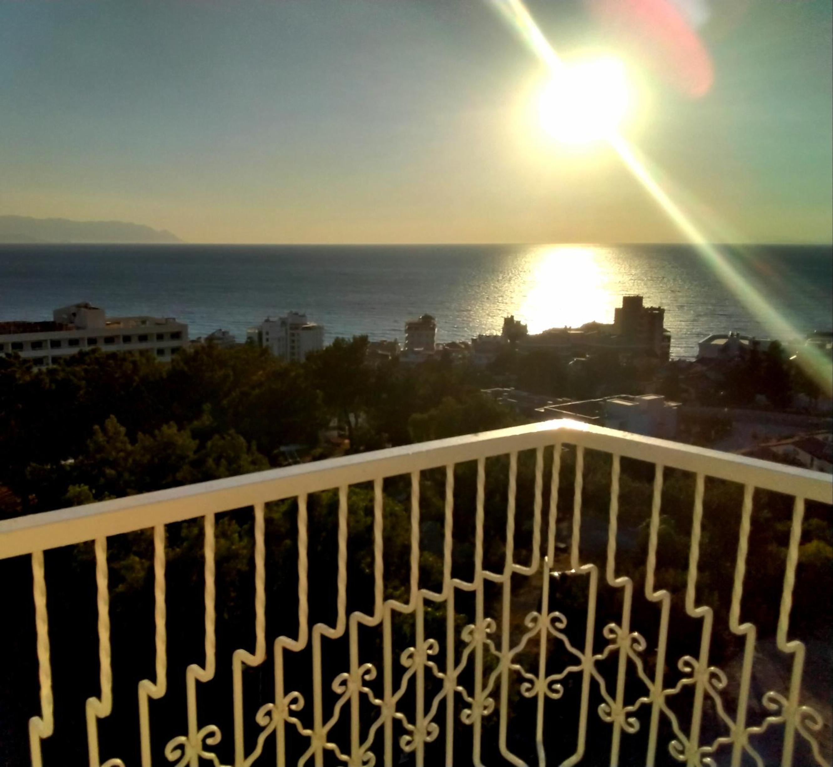 Silver Tower Residence - Image 9