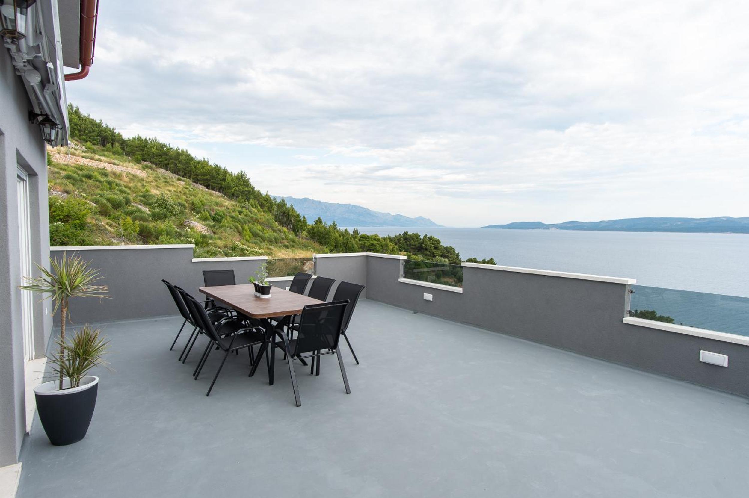 Exclusive Villa Almissa with swimming pool and sea view