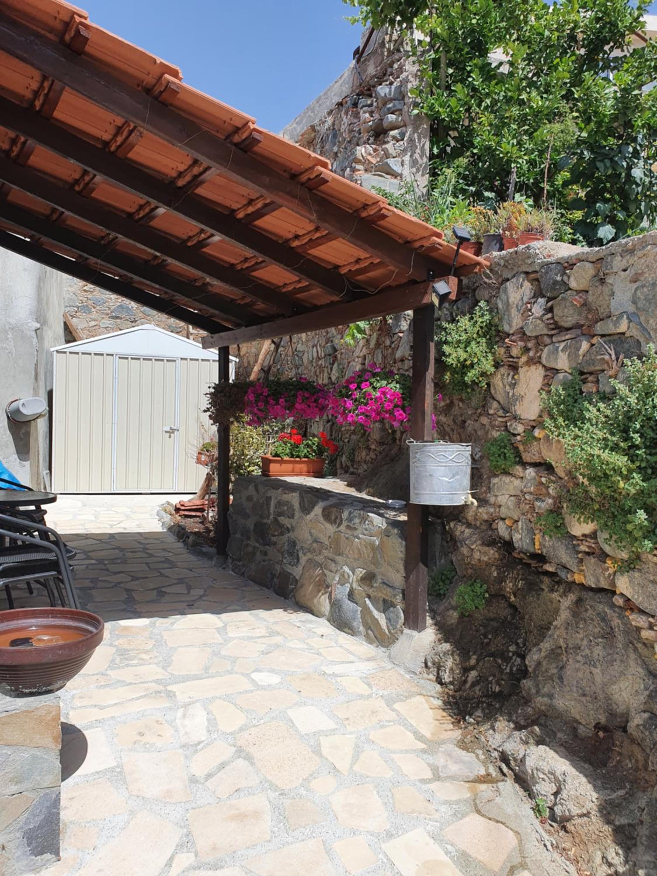 Petradaki House