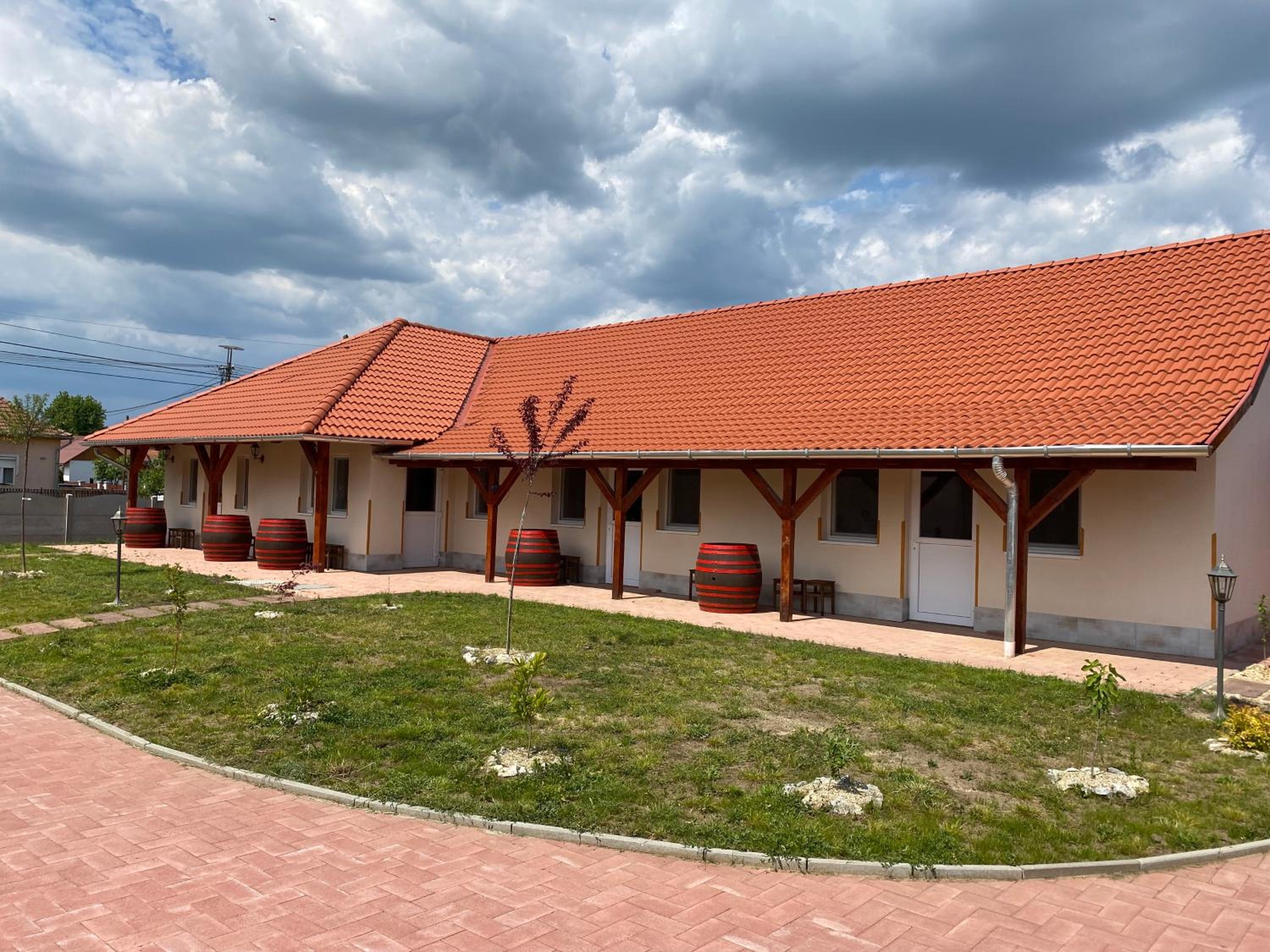 Tisza-i Apartmanok view 3