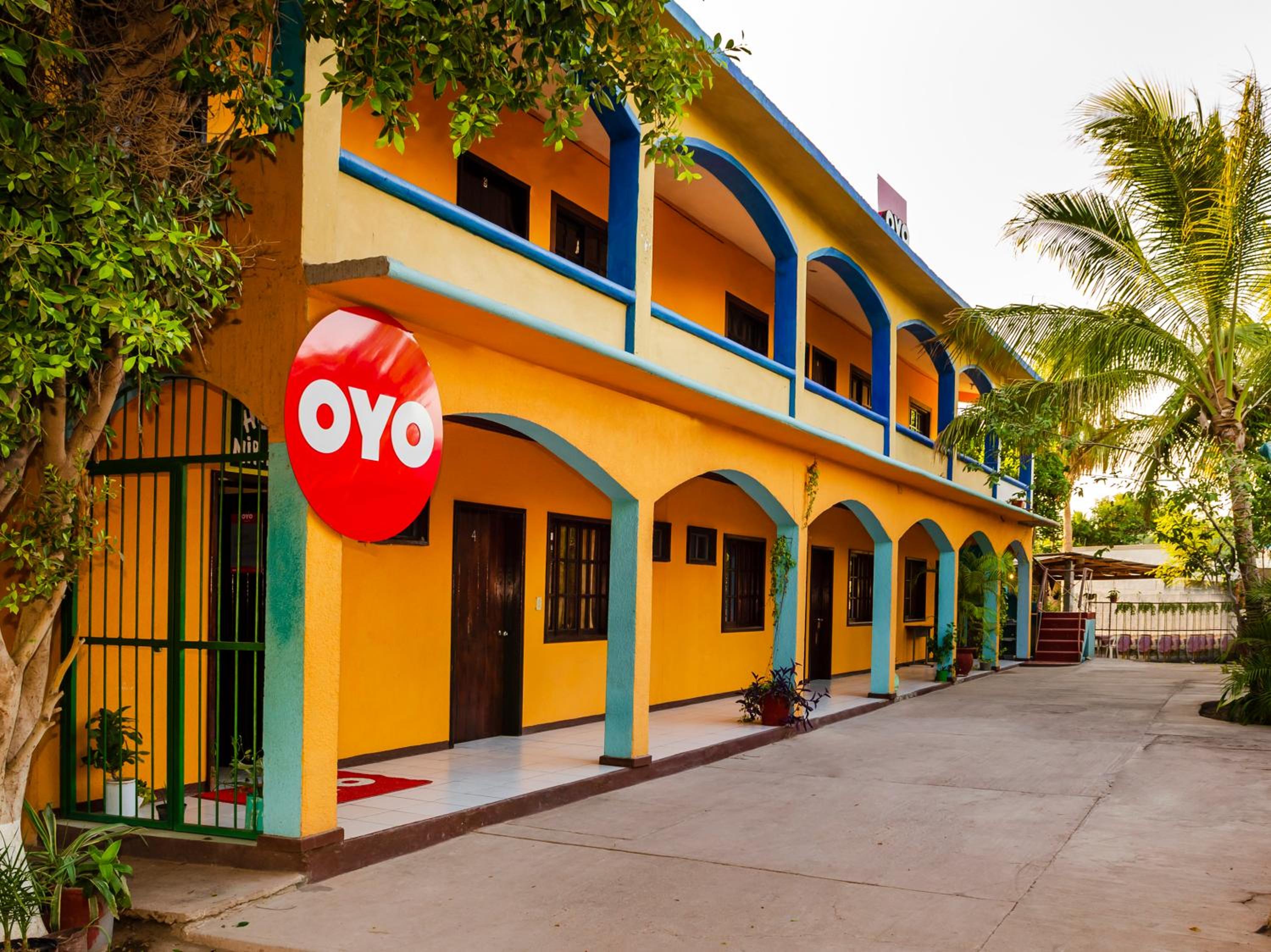 Hotel OYO Hotel Miramar, Loreto - Image 1