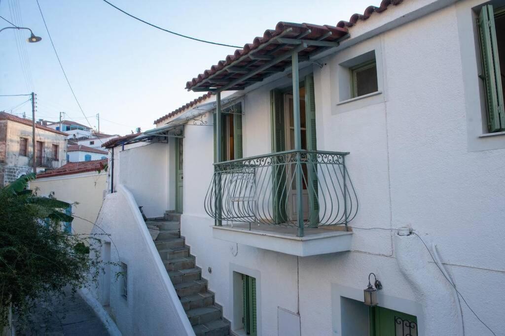 Nadia's Place view 4