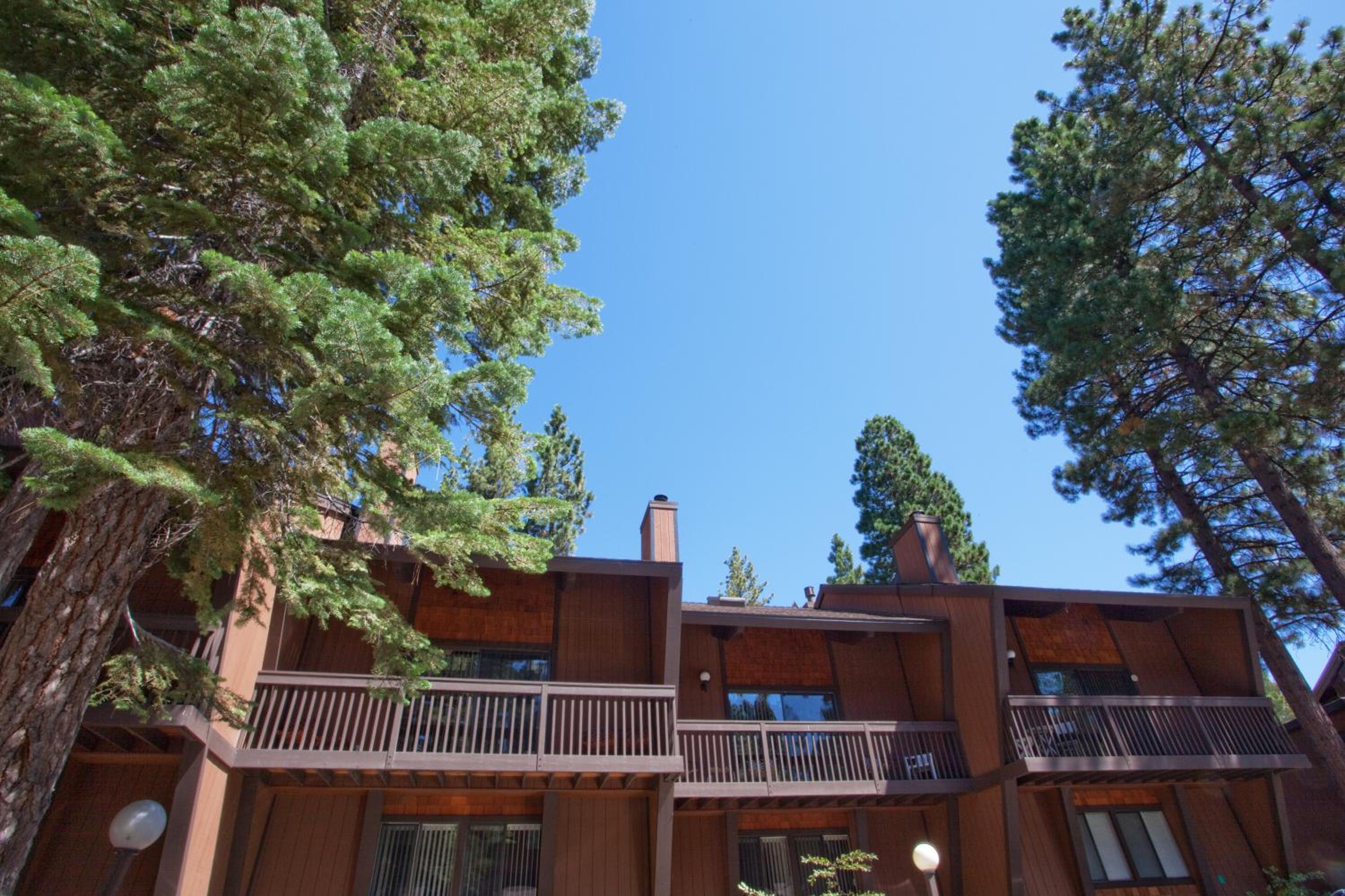 Lake Tahoe Vacations - Club Tahoe Resort - Property Image 14