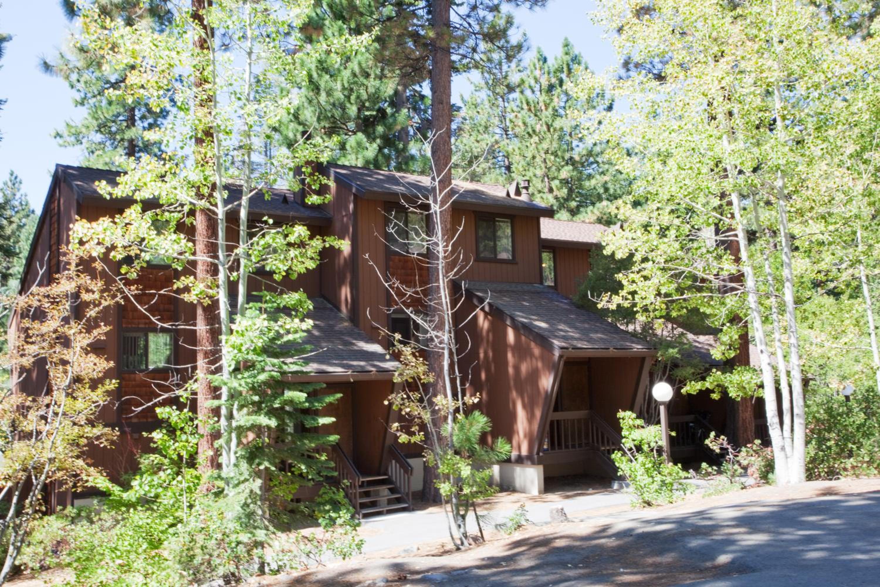 Lake Tahoe Vacations - Club Tahoe Resort - Property Image 12