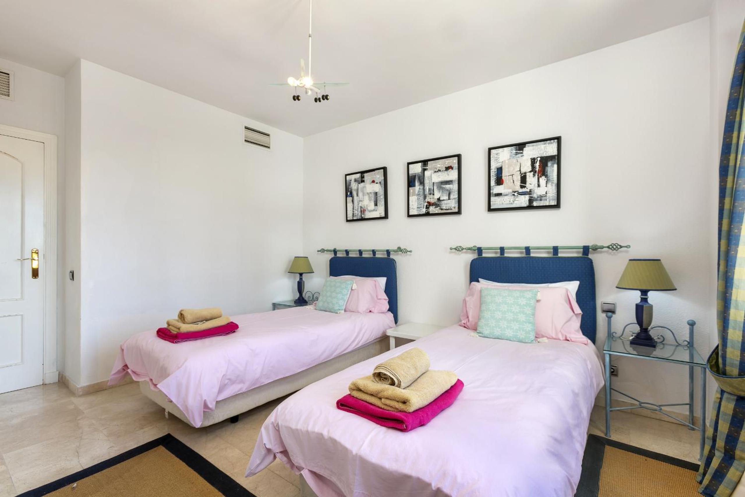 Señorio De Marbella - 3 Bedroom Penthouse by Finest Rentals view 2