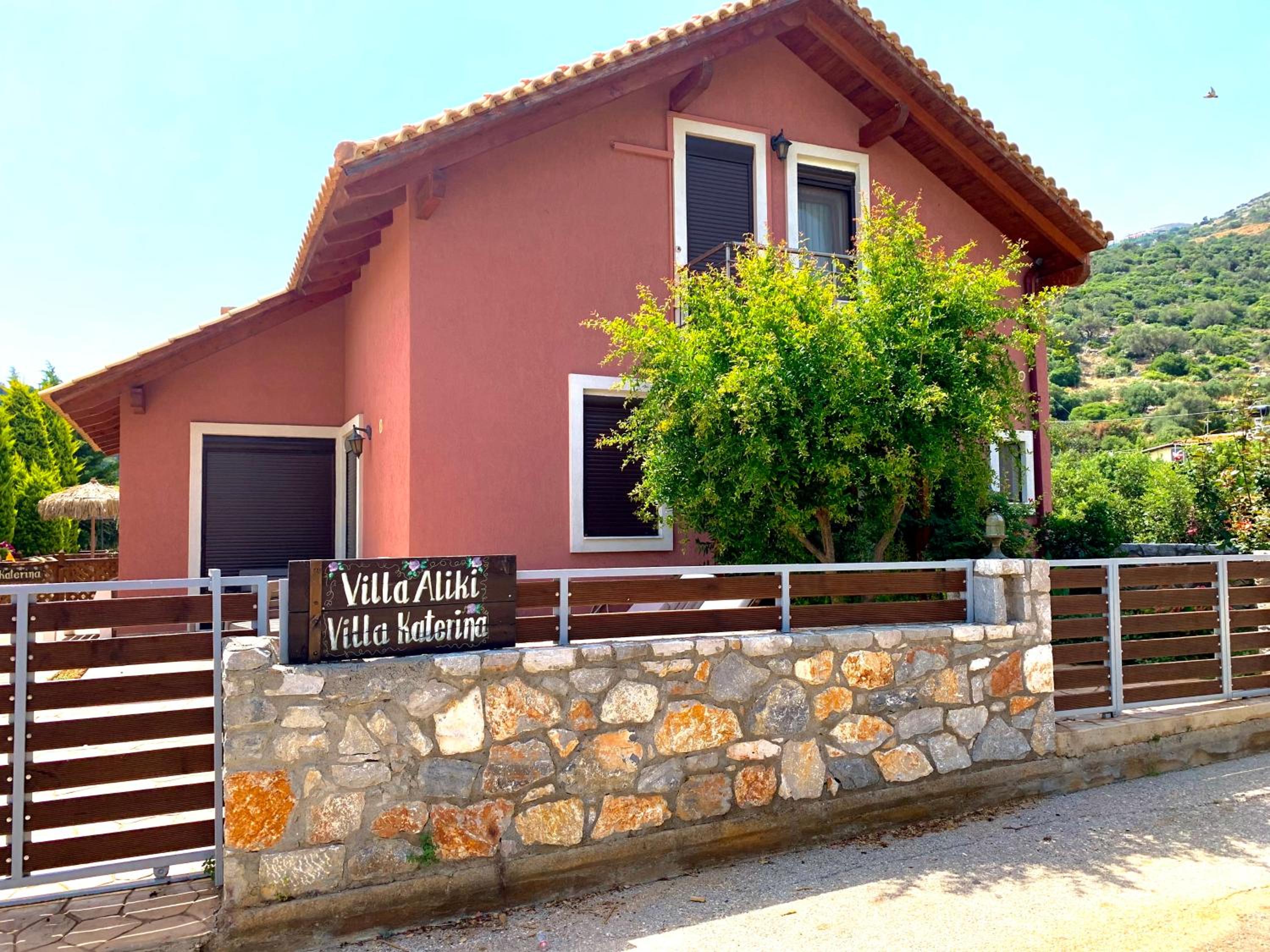 Hotel Villa Katerina - Image 1
