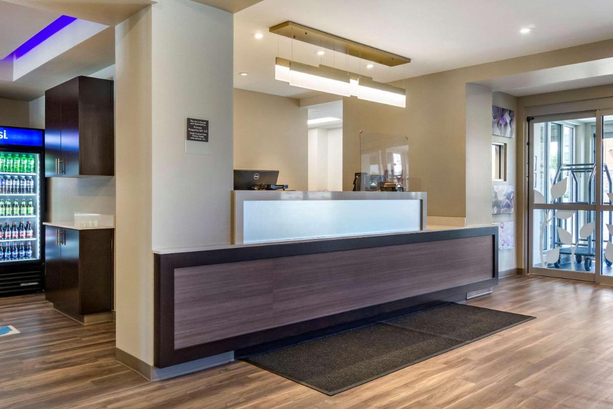 hotel reception