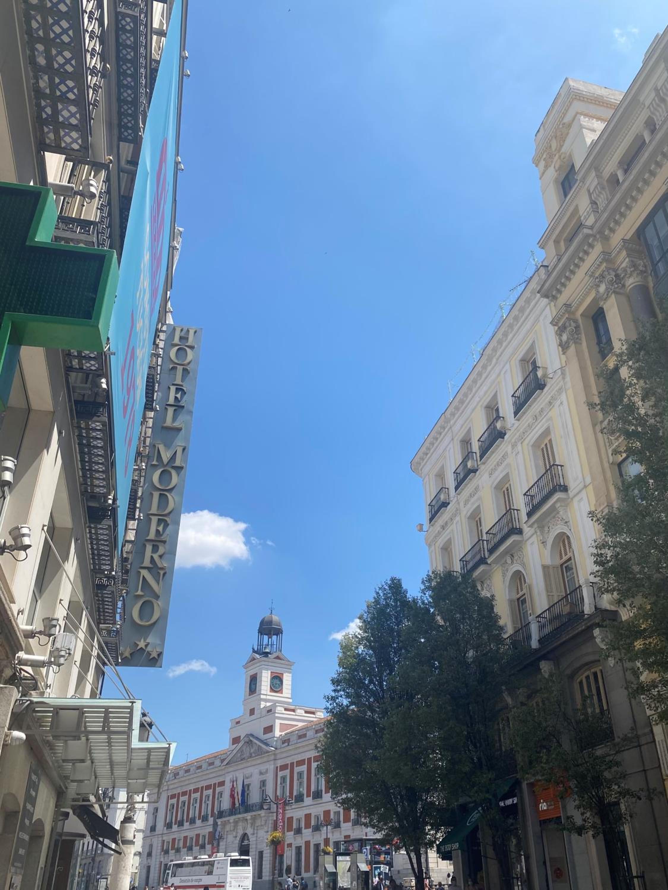 Hotel Moderno Puerta del Sol