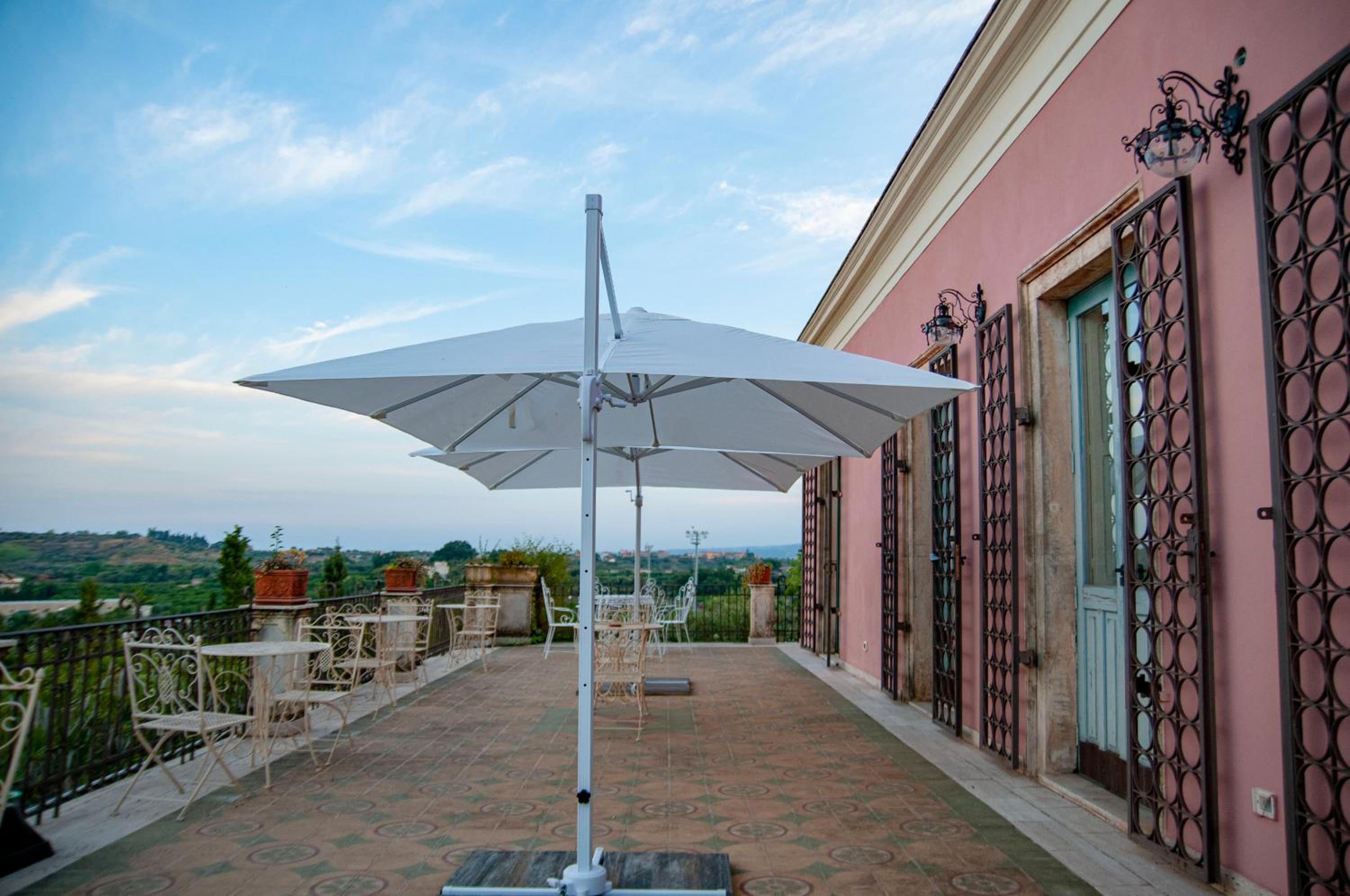 Antico Borgo Etneo Country Hotel