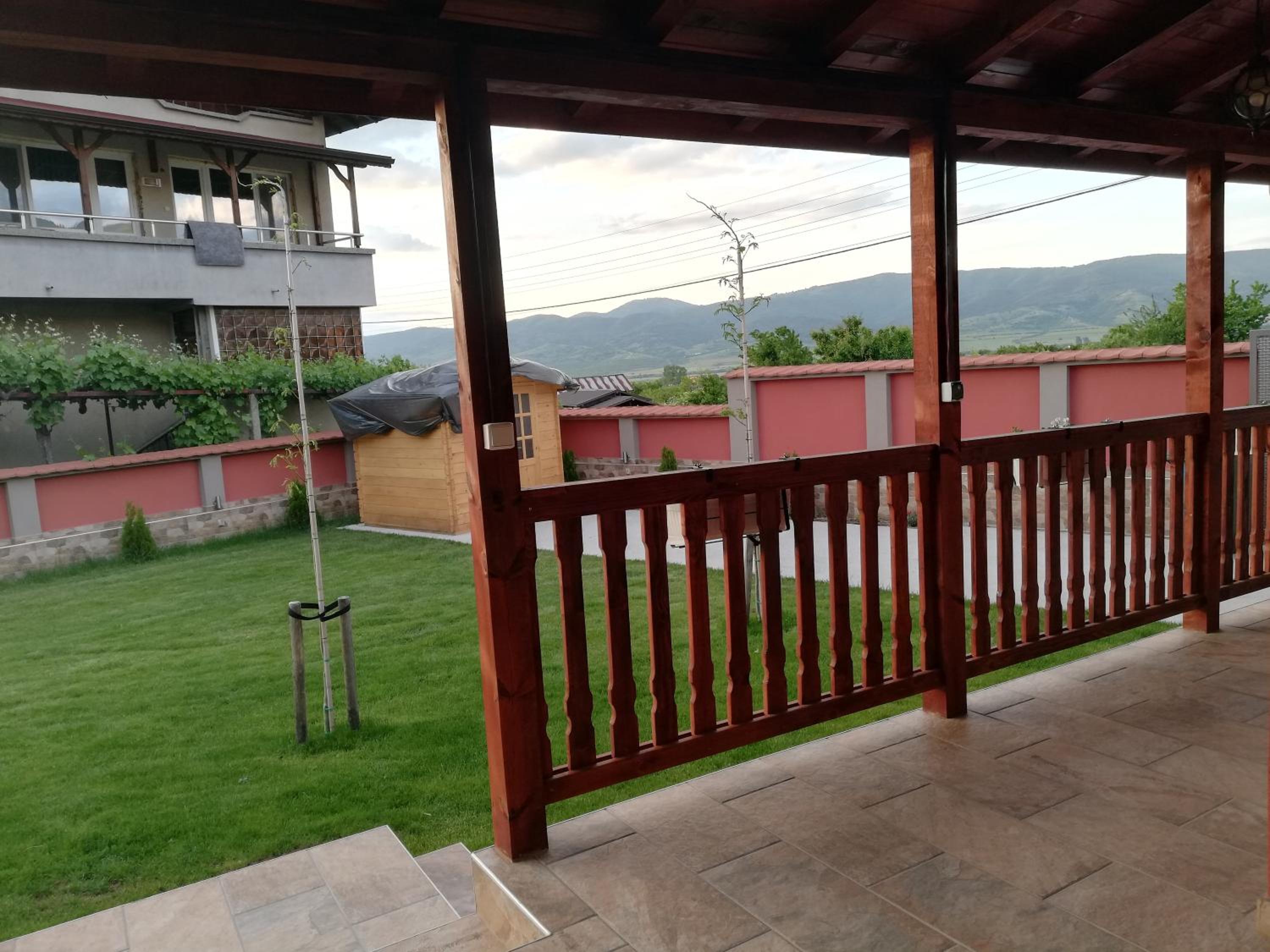 Photo 8