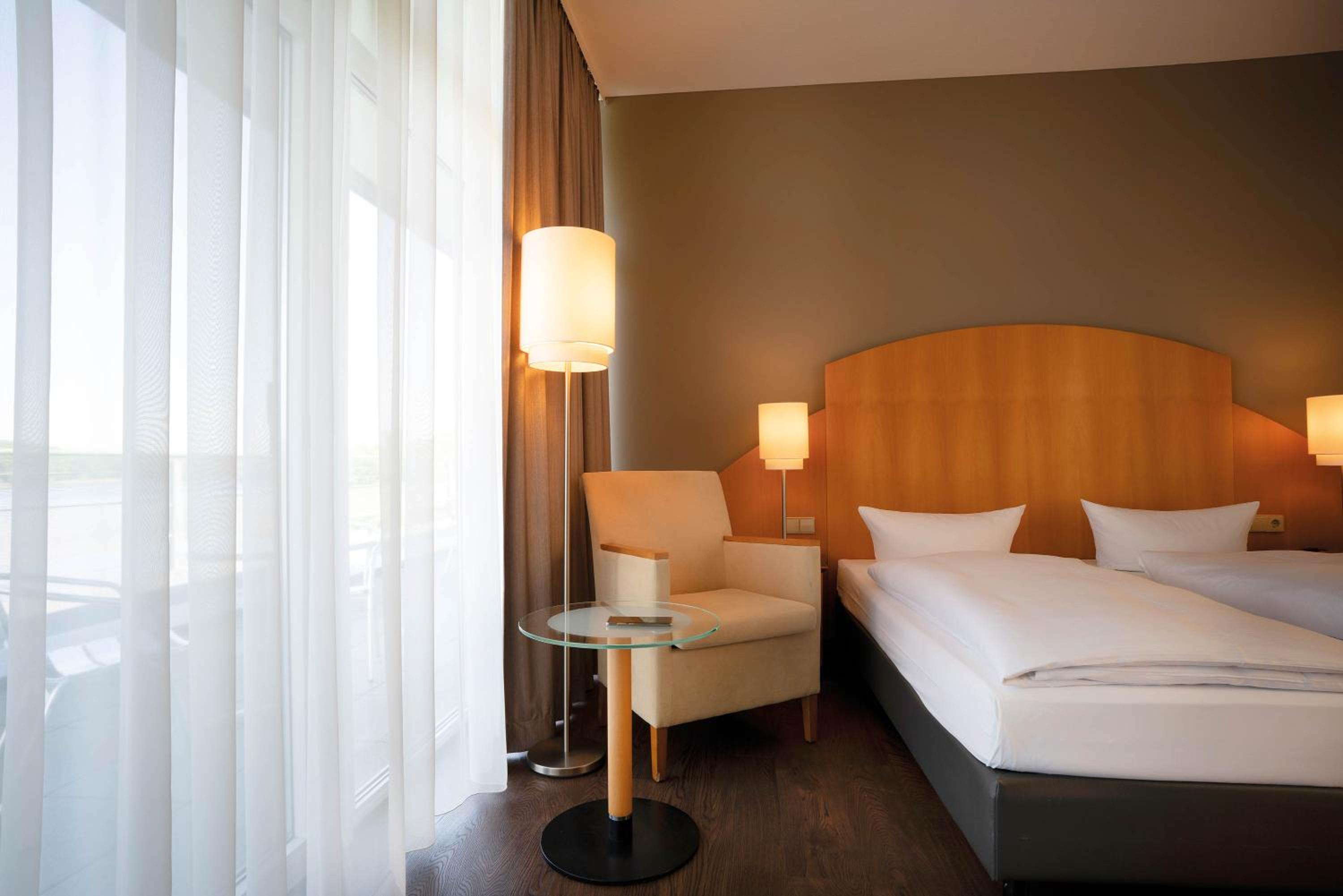 Potsdam Vacations - Seminaris Hotel Potsdam Griebnitzsee - Property Image 3