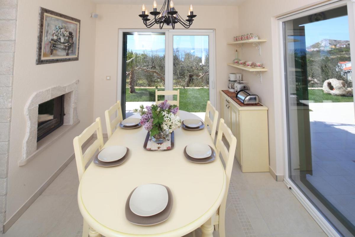 Villa Filip Spa & Relax Makarska view 4