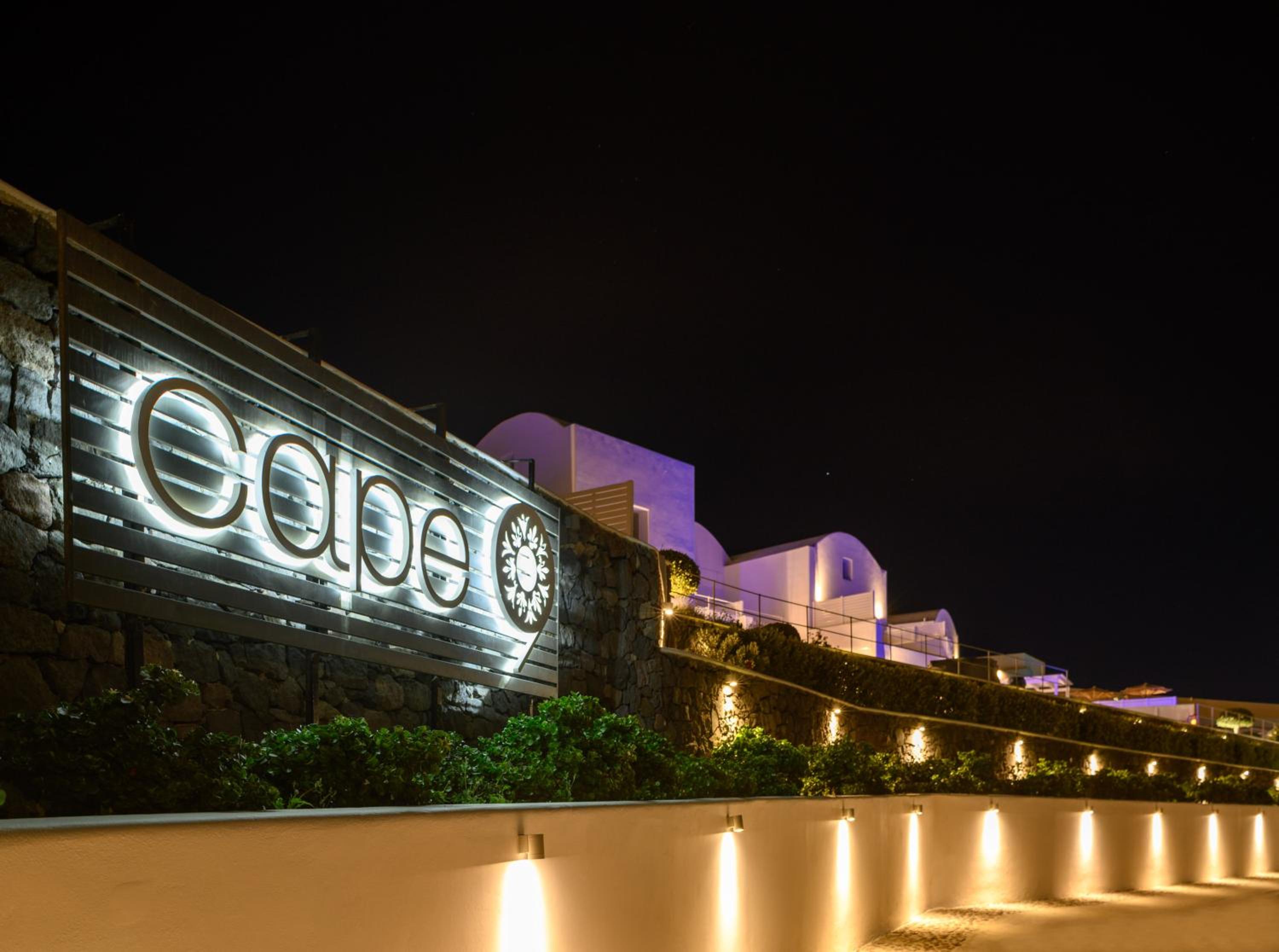 Hotel CAPE 9 Villas & Suites - Image 1