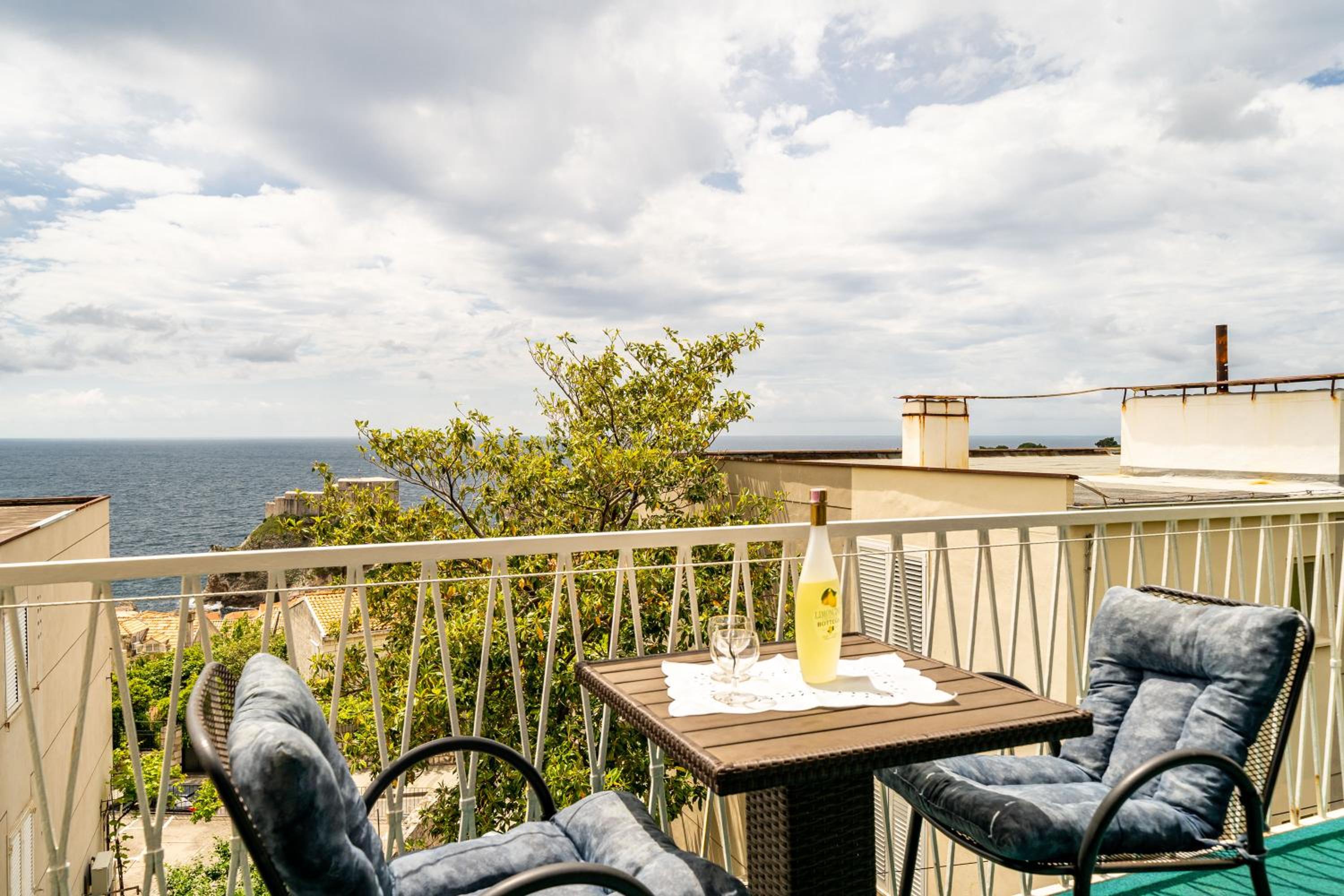 Apartments Kazo