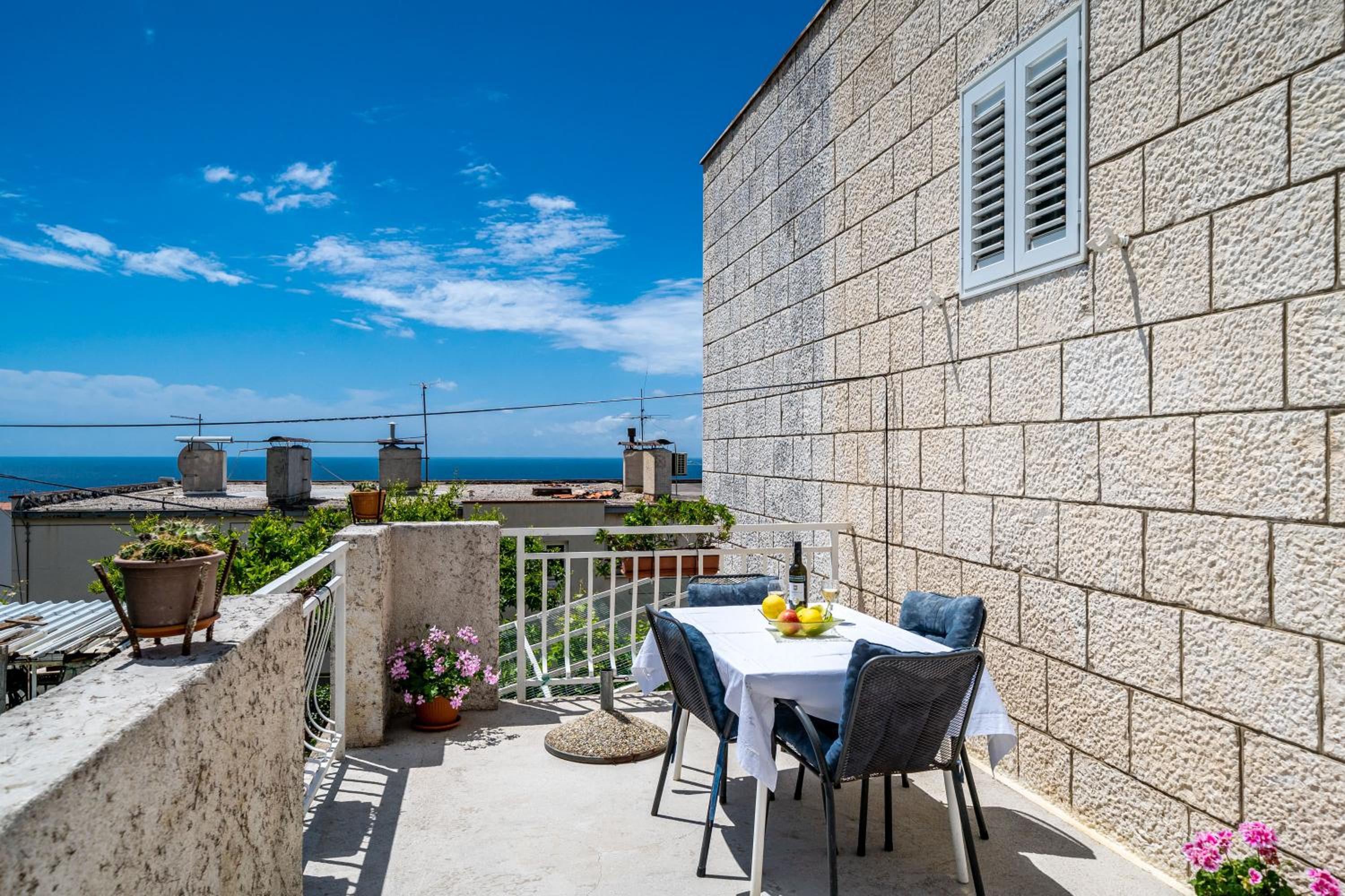 Apartments Kazo