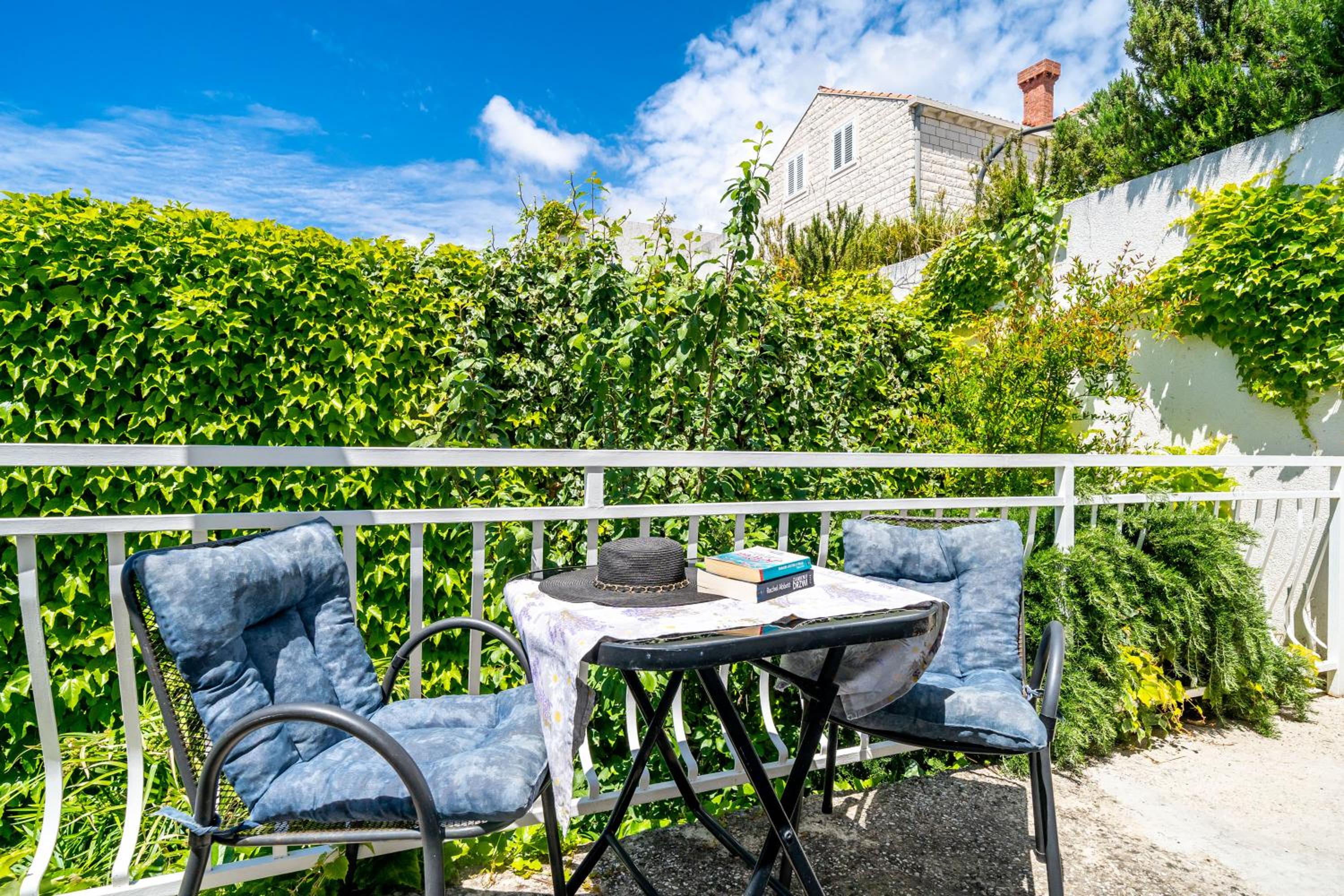 Apartments Kazo