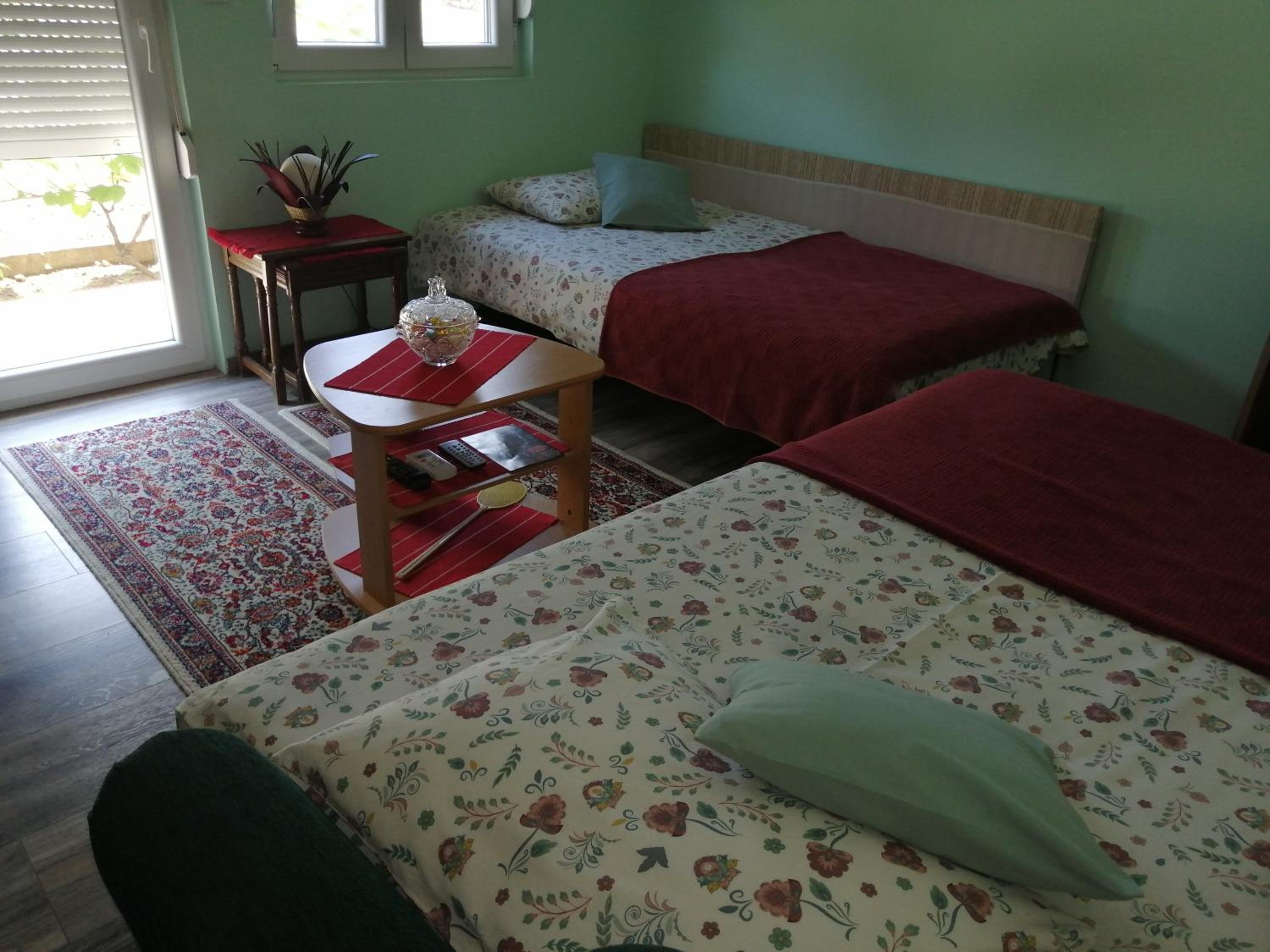 Airport apartment T&T