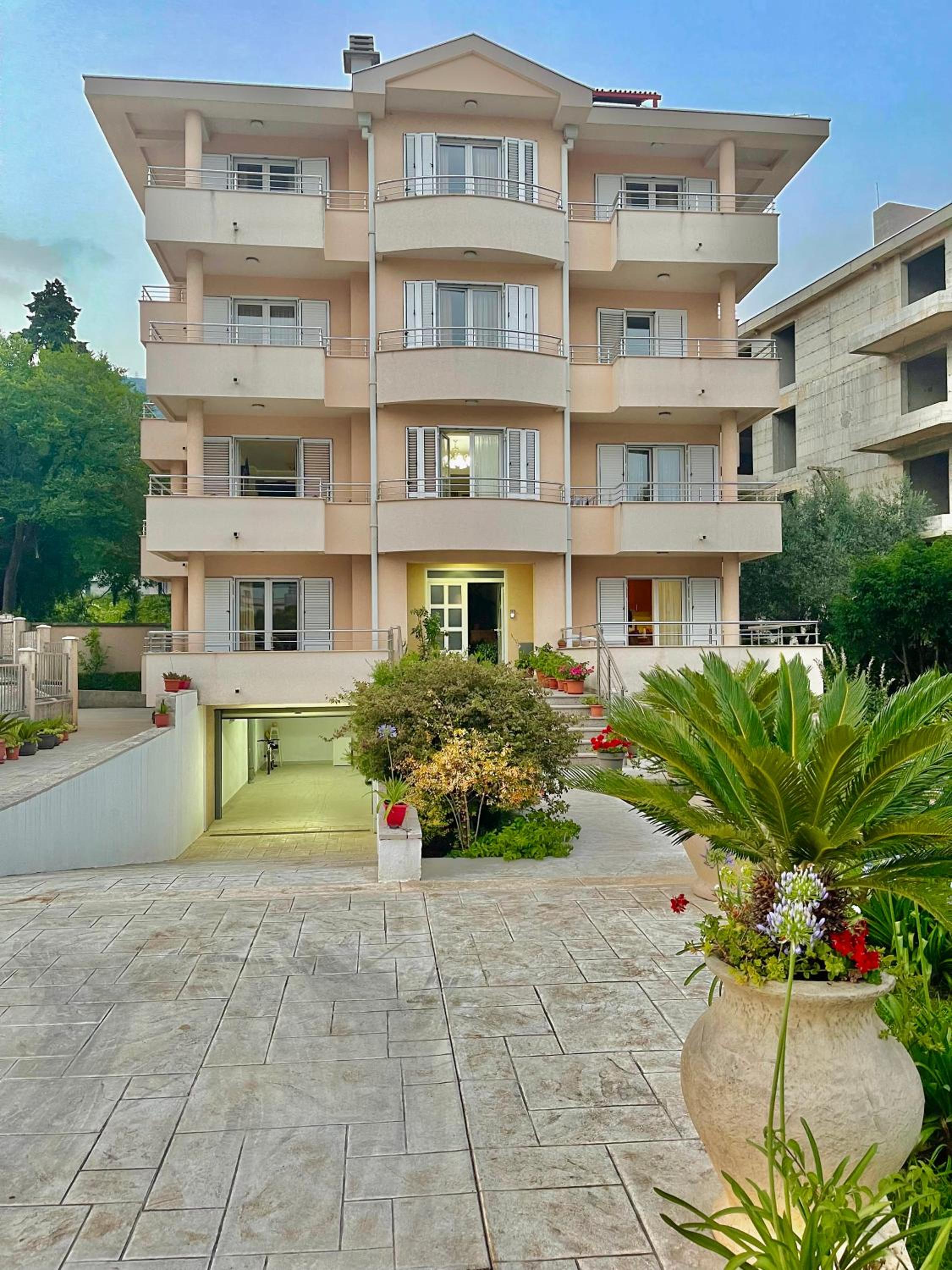 Apartments Boreta Becici view 3