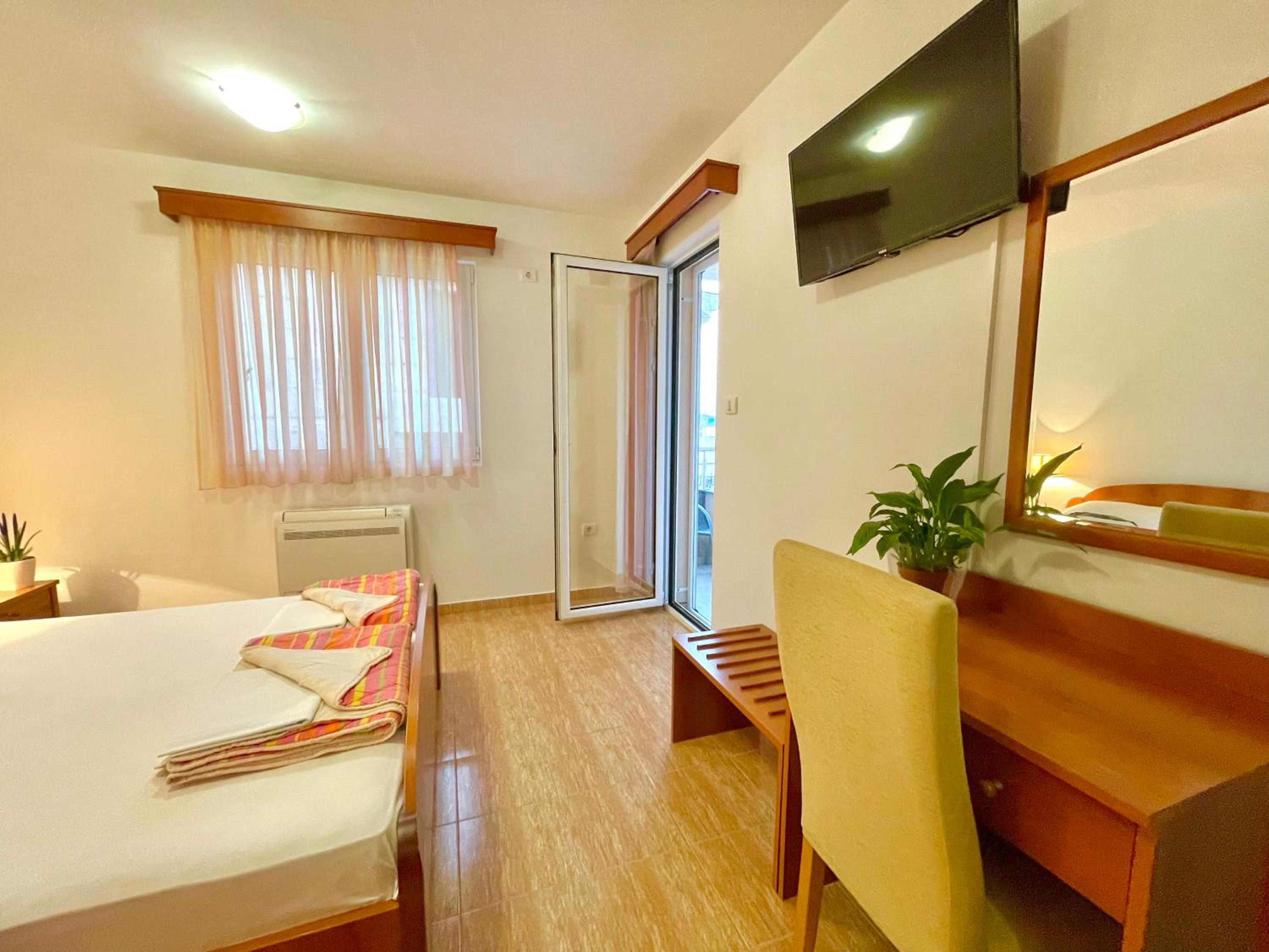 Photo 68