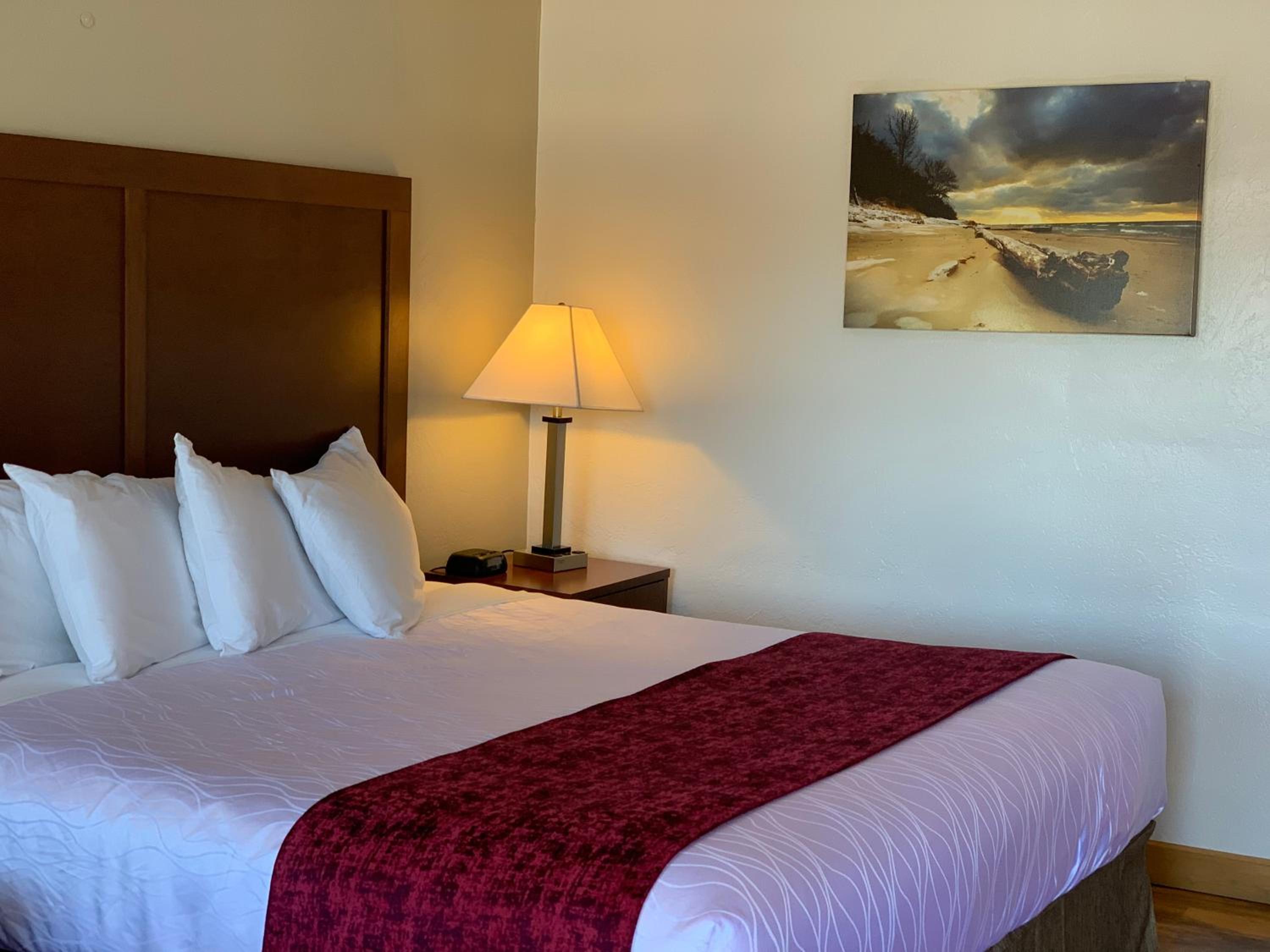 Medford Vacations - Red Carpet Inn Medford - Property Image 34