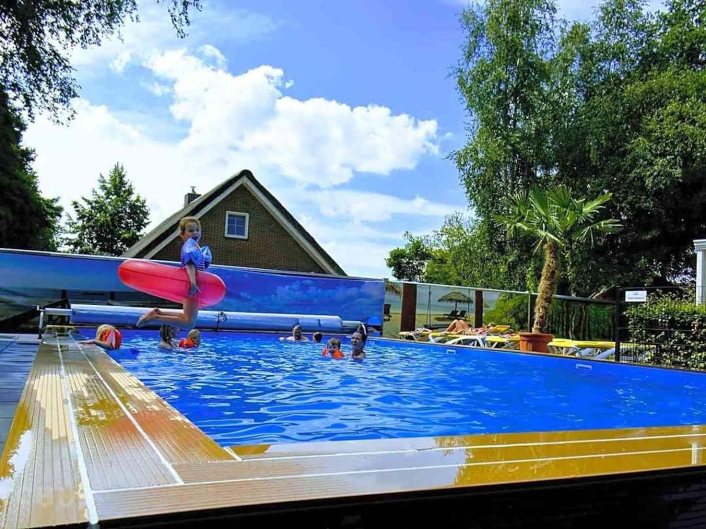 Carpe Diem, het ruime chalet met houtkachel nabij Wildlands Emmen