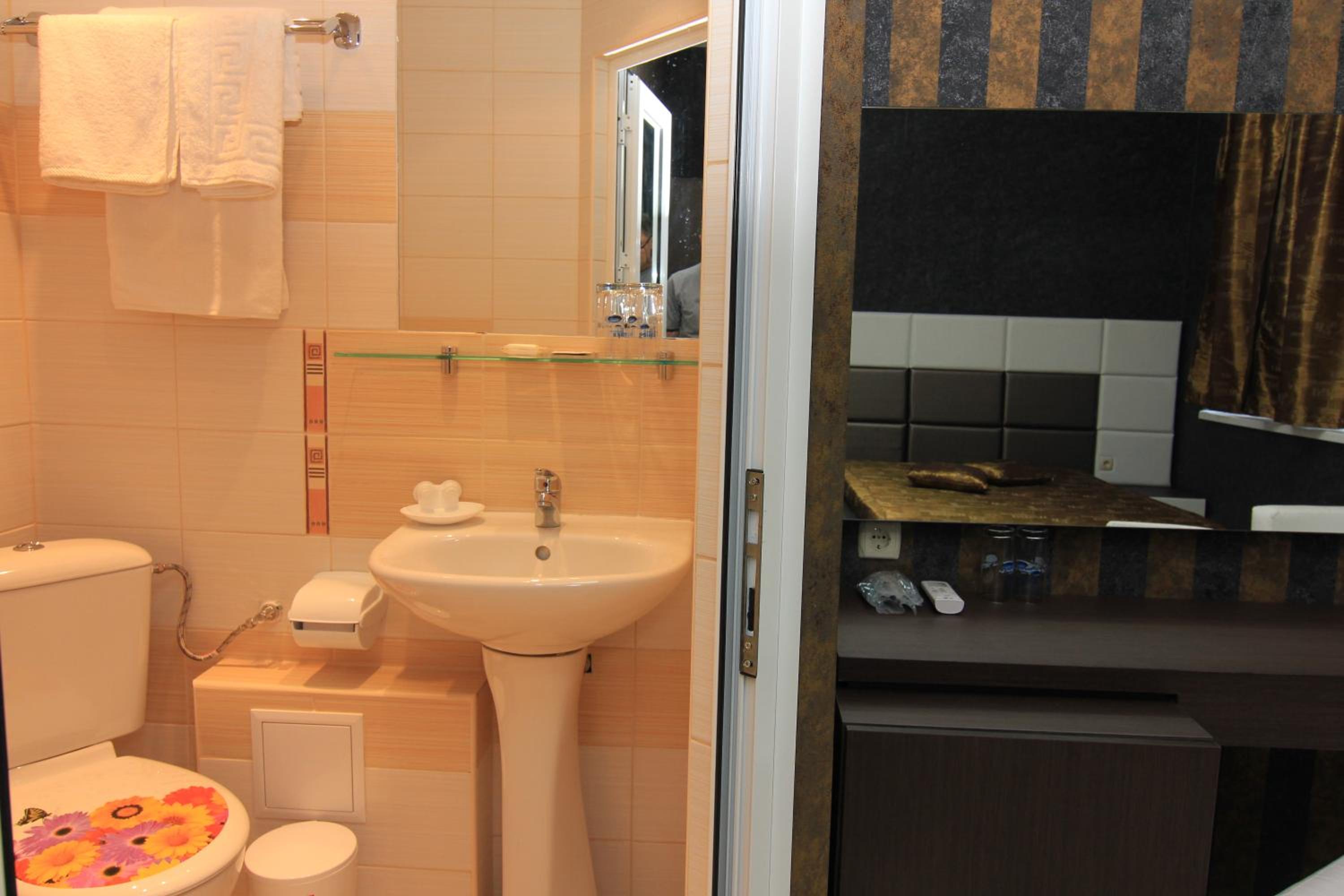 Bedroom Place Guest Rooms