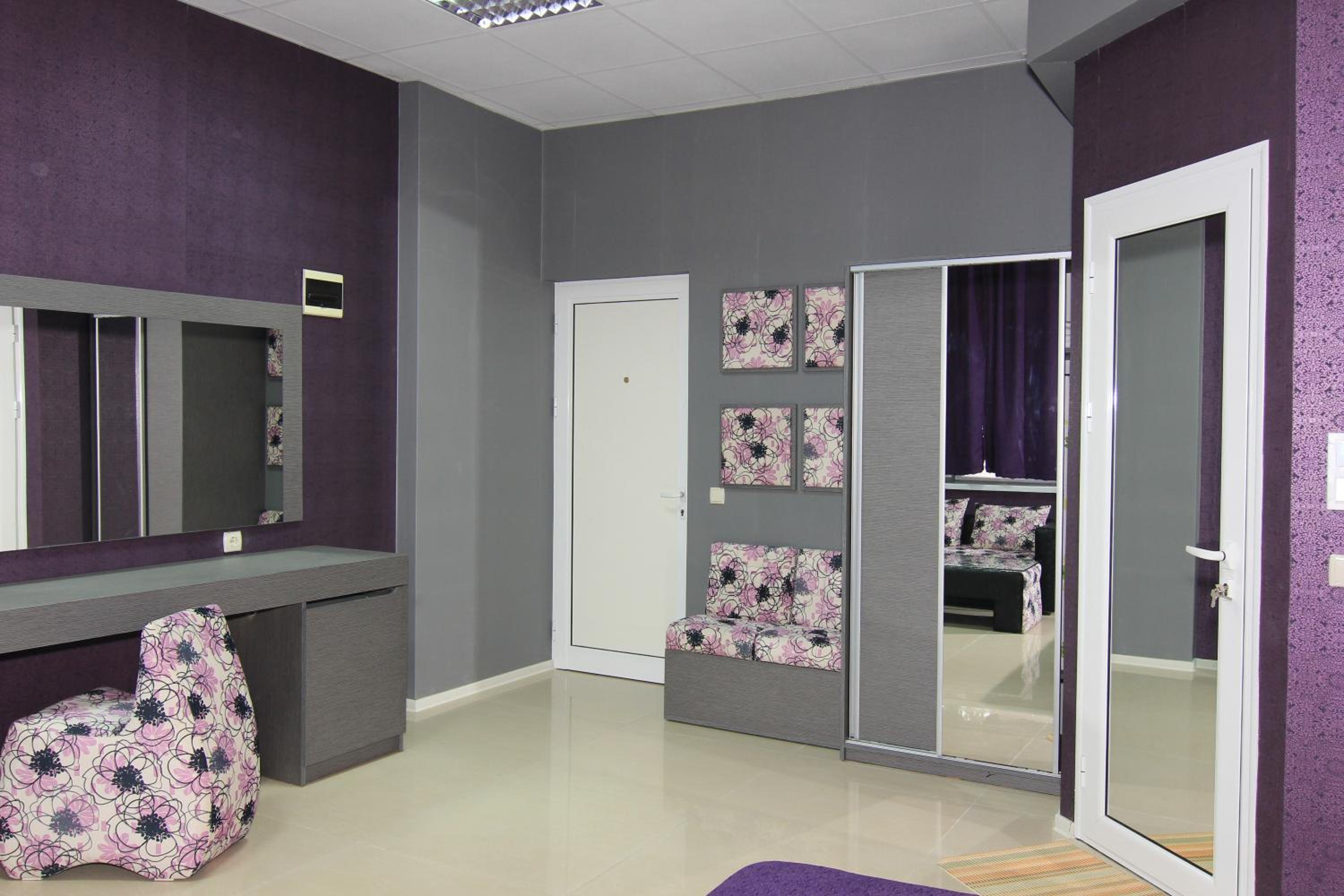 Bedroom Place Guest Rooms