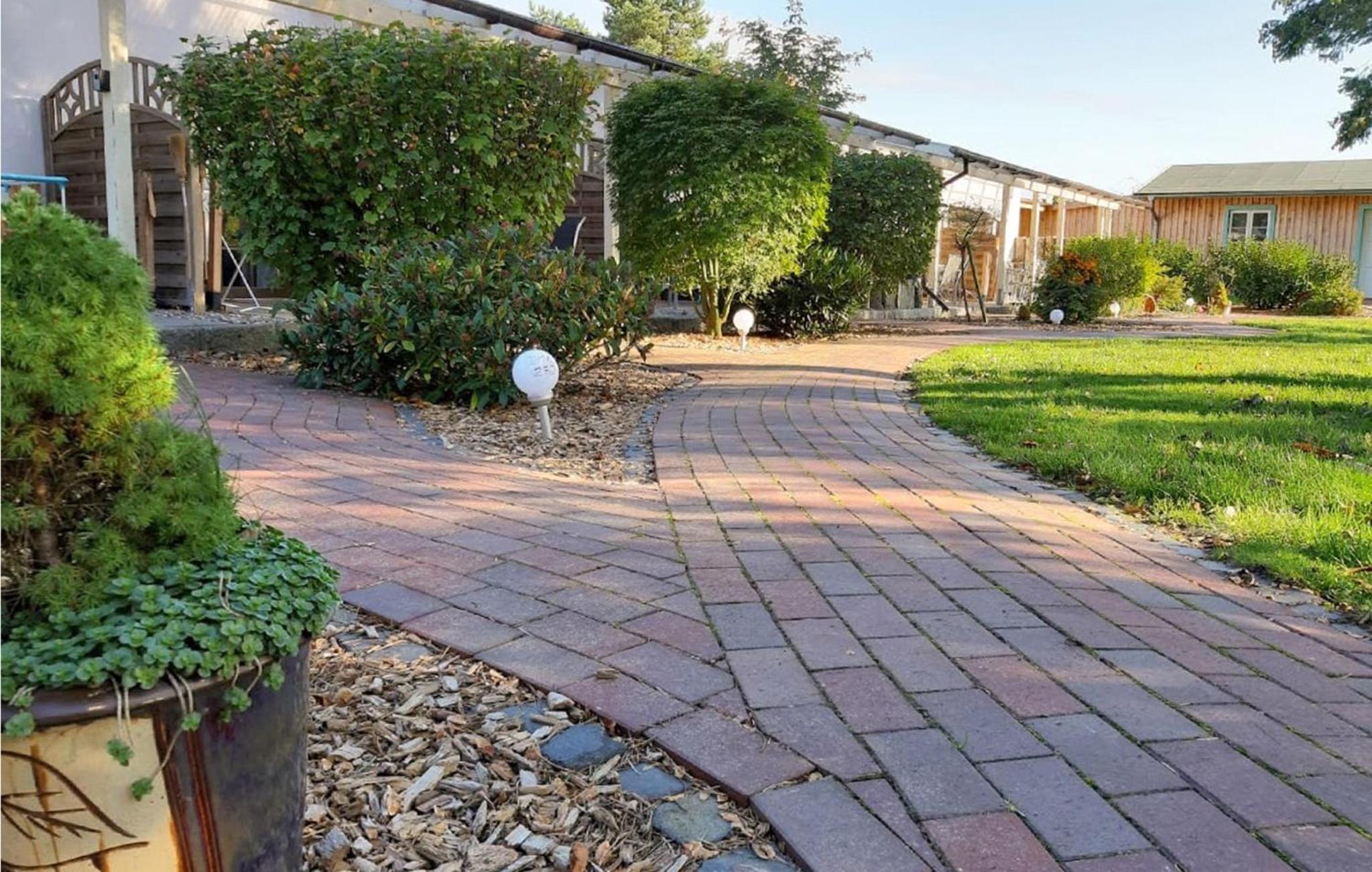 Stunning Home In Fuhlendorf With Wifi