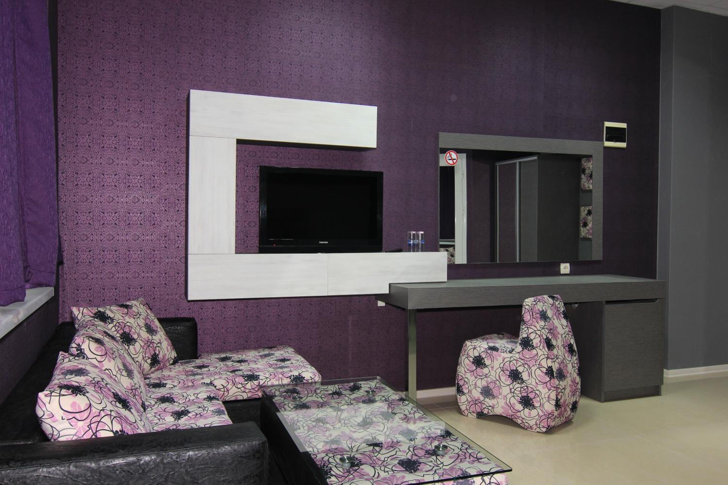 Bedroom Place Guest Rooms