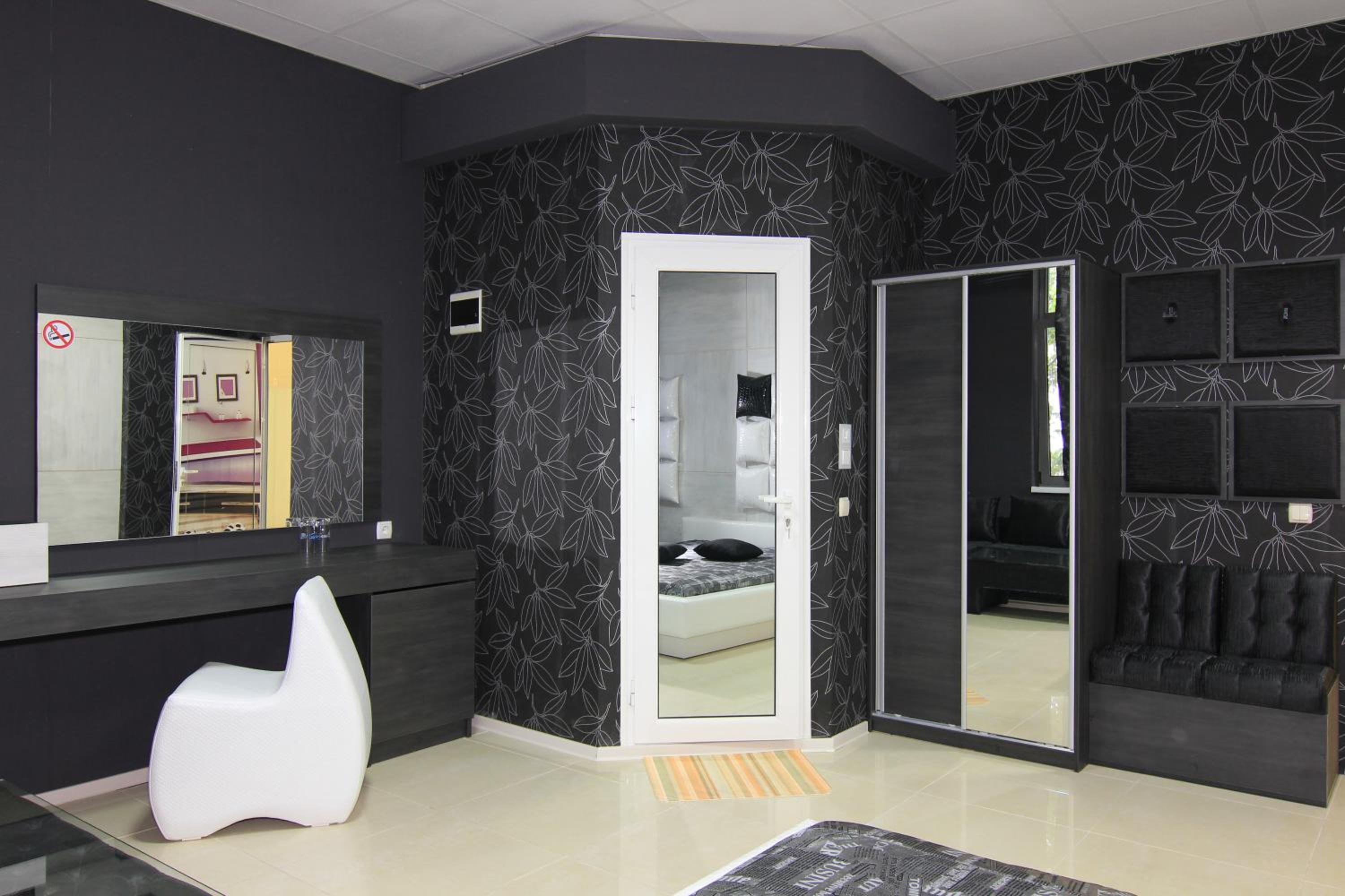 Bedroom Place Guest Rooms