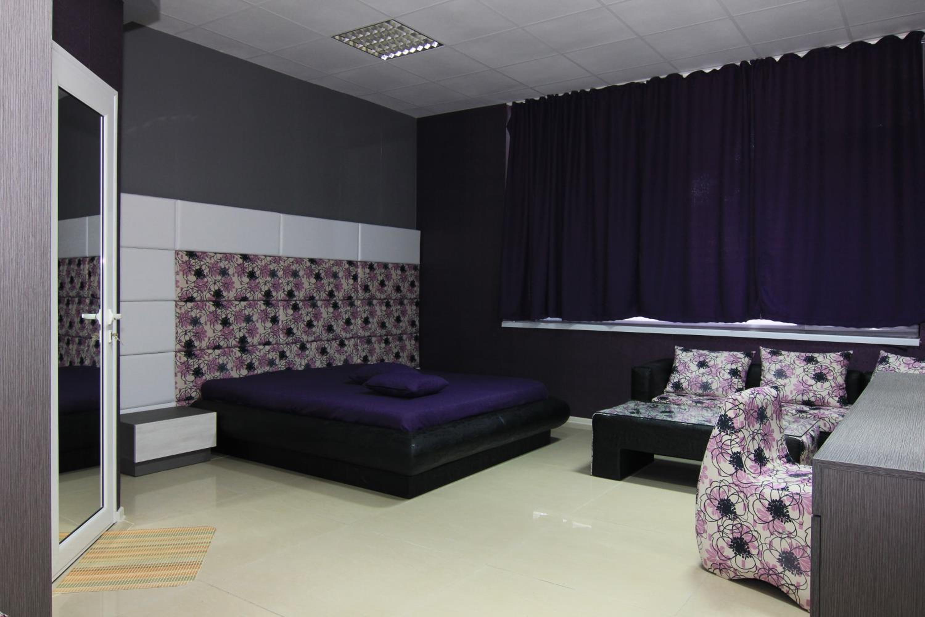 Bedroom Place Guest Rooms