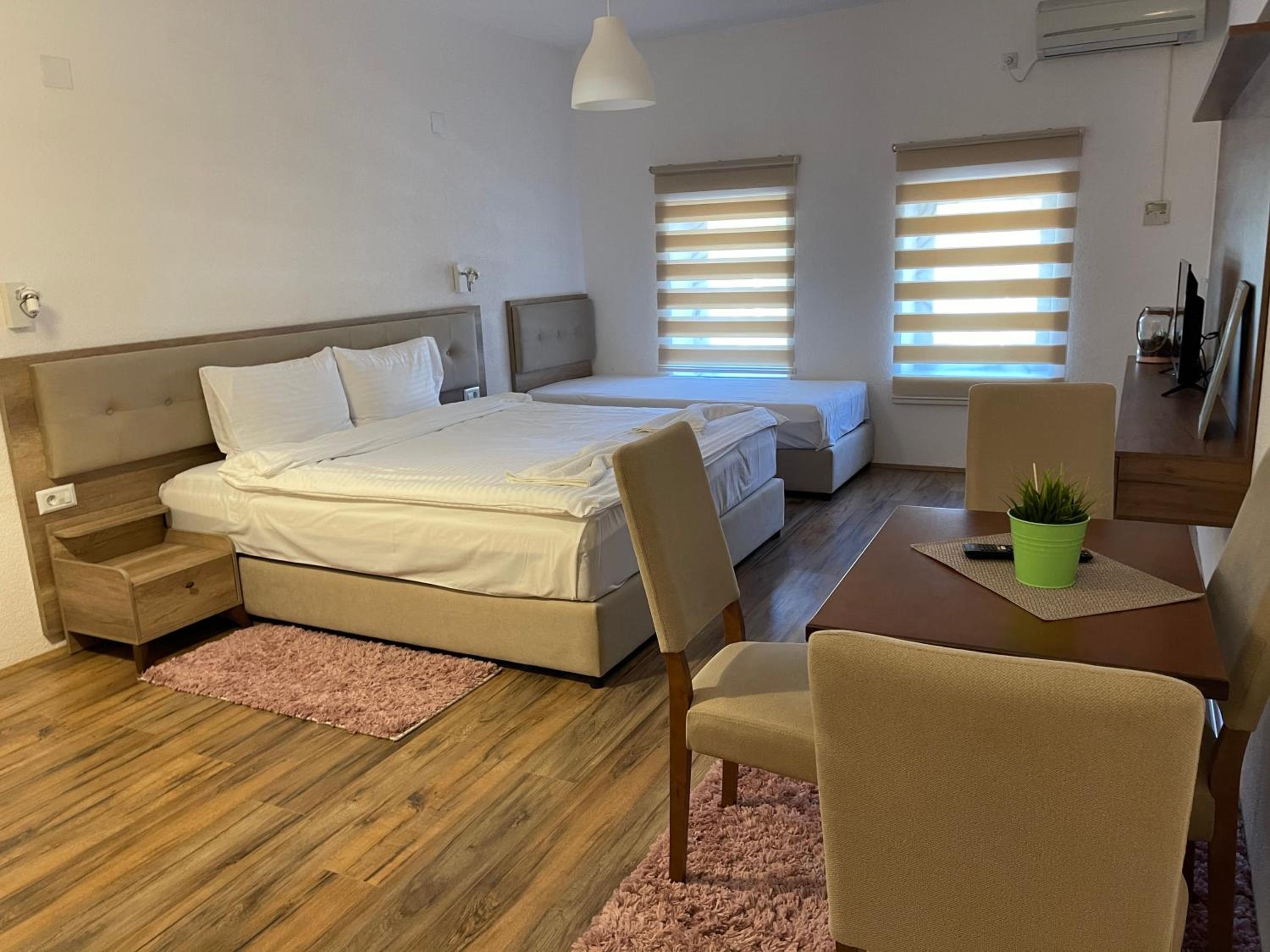 Fuk-tak apartmani&restoran view 2
