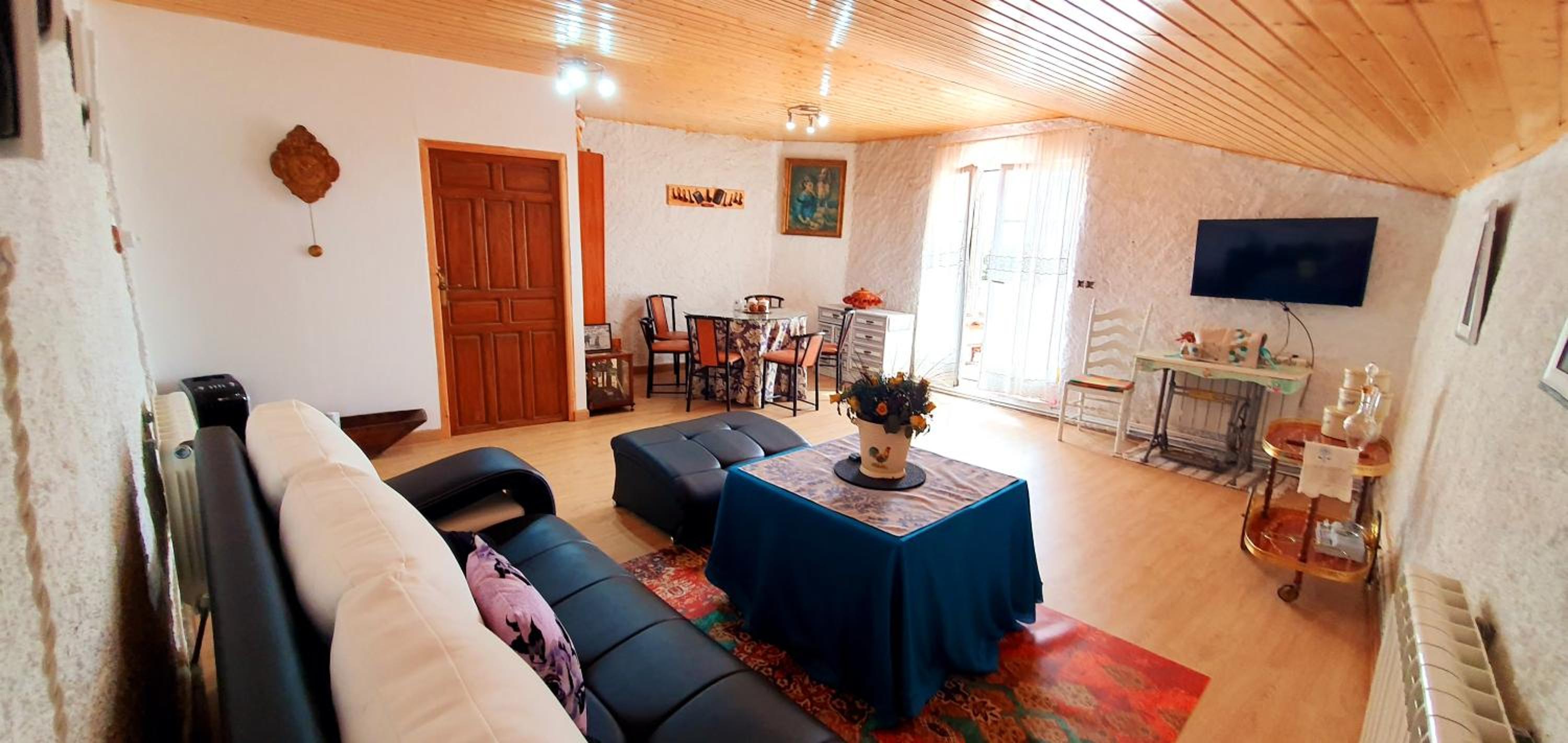 Charming House in Pereña de la Ribera
