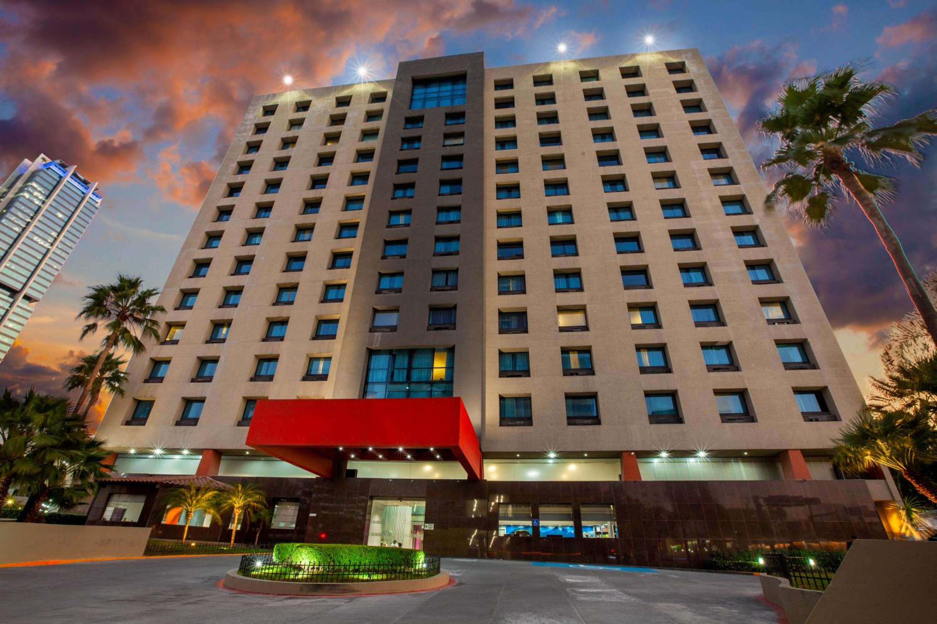 Hotel CHN Hotel Monterrey Centro, Trademark Collection by Wyndham - Image 1