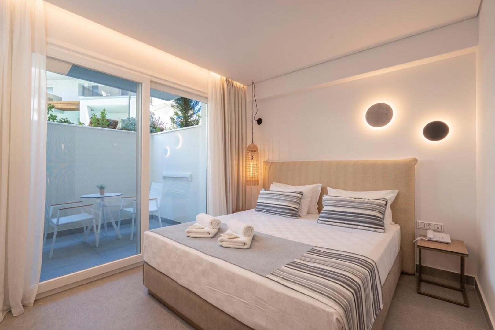 Mirablue Luxury Residences