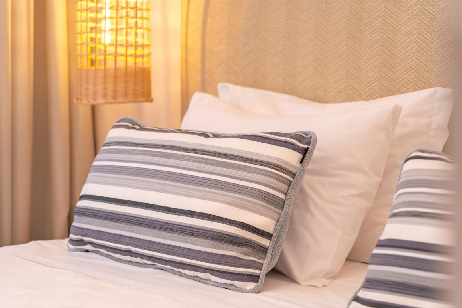 Mirablue Luxury Residences