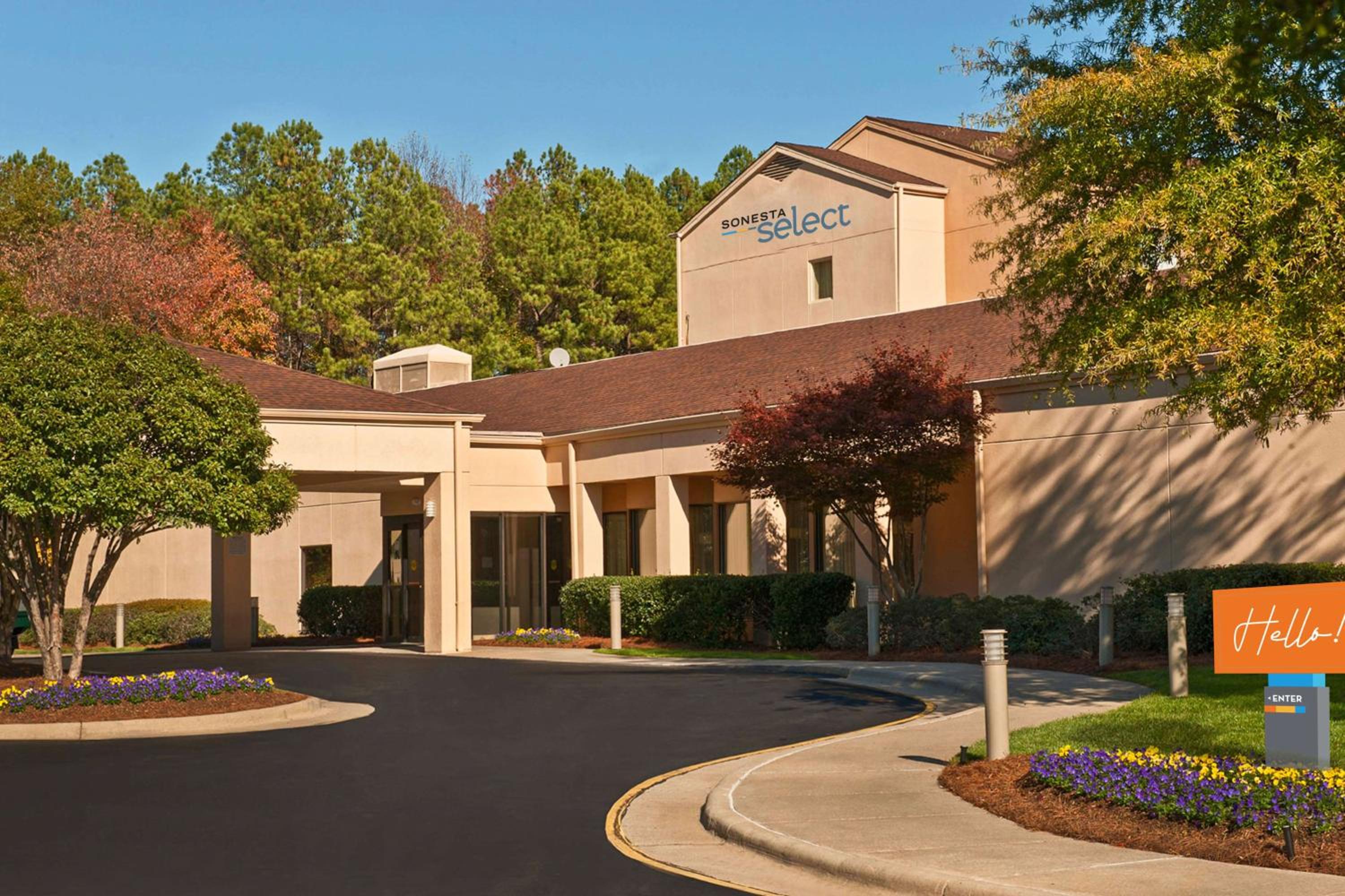 Raleigh Vacations - Sonesta Select Raleigh Durham Airport Morrisville - Property Image 1
