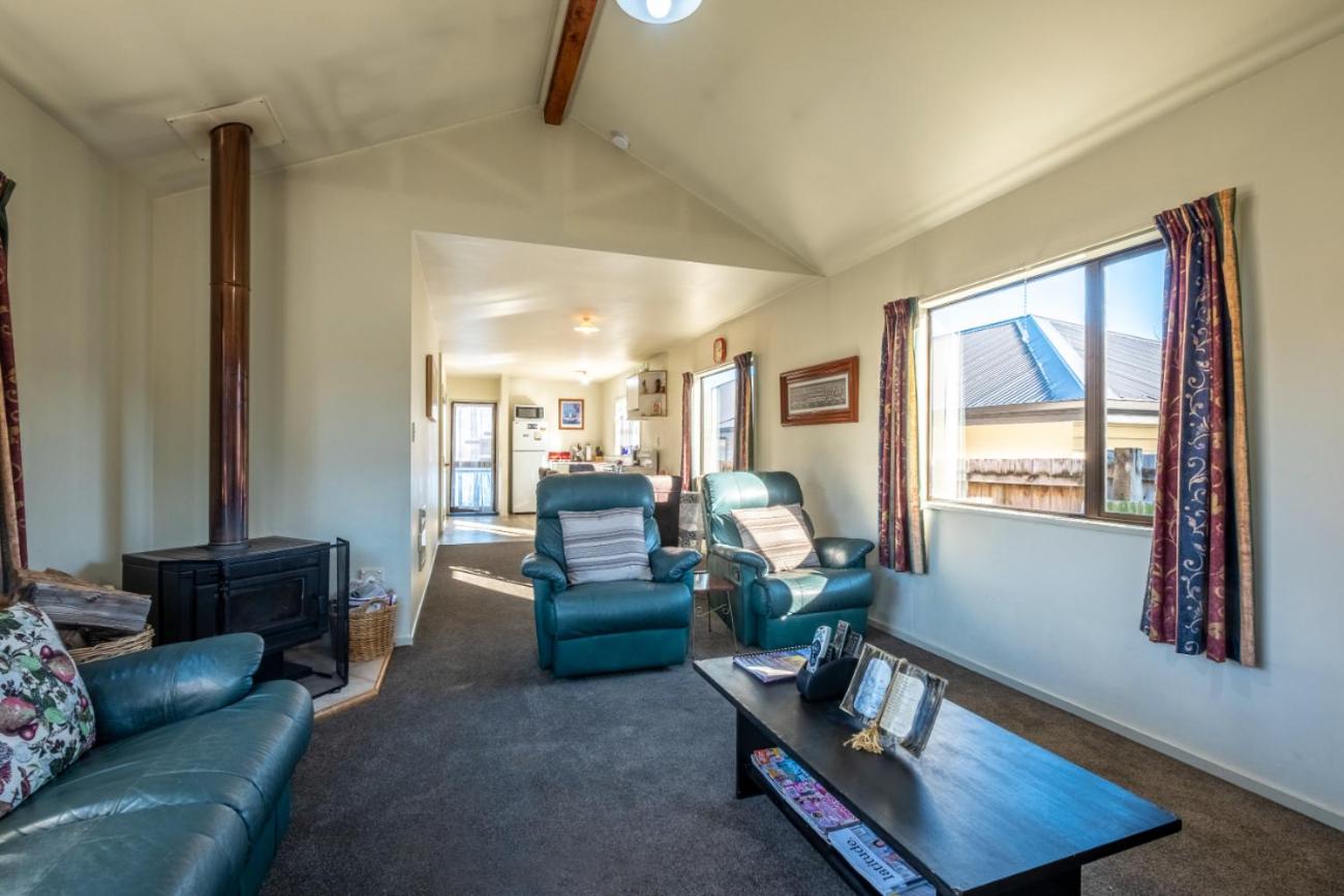 11b Leamington Street view 3