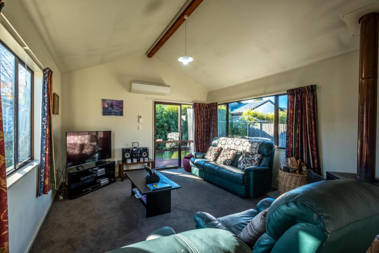 11b Leamington Street view 4