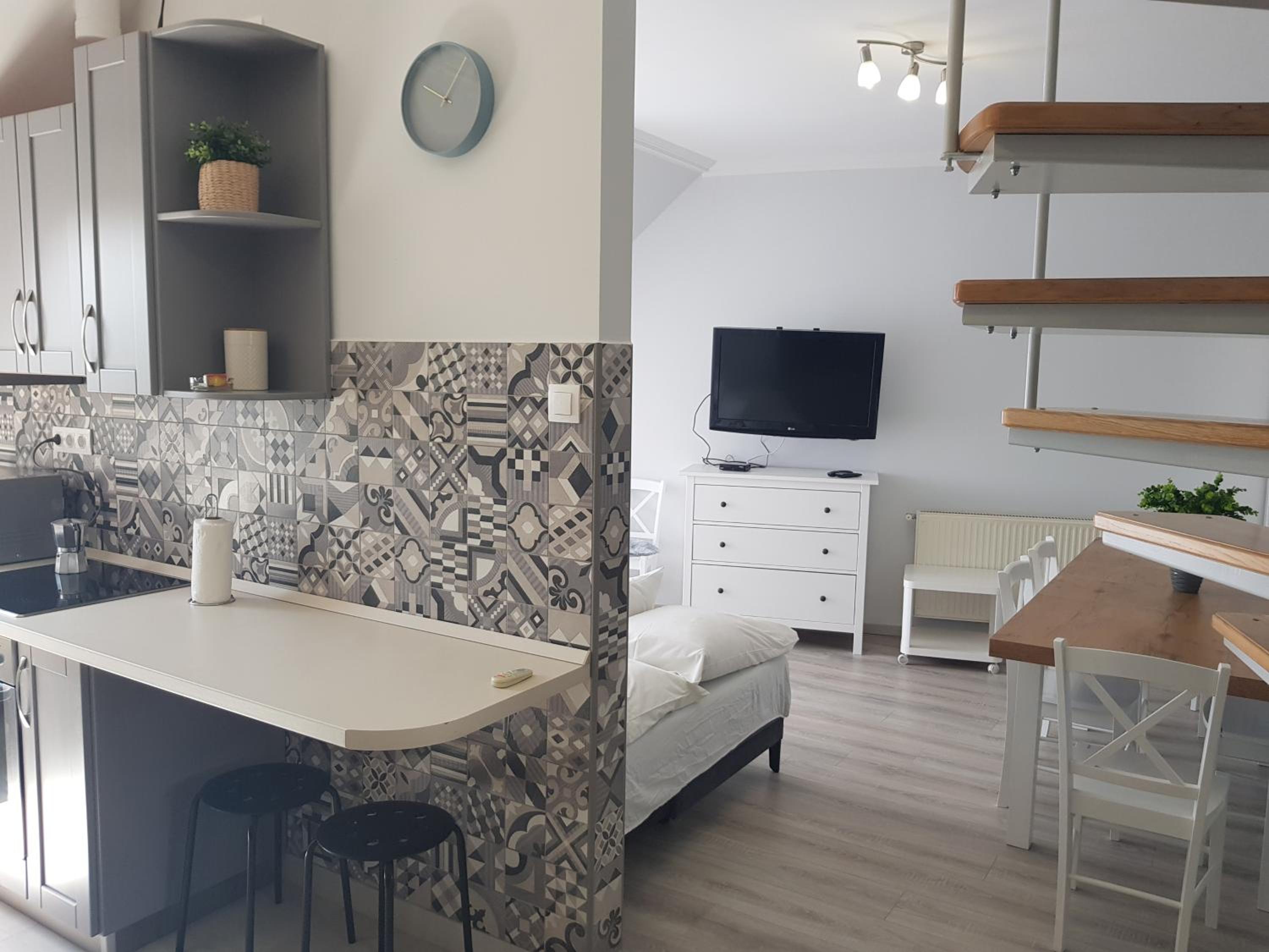Zoli Apartmanok-Adri Kölcsey 32 view 3